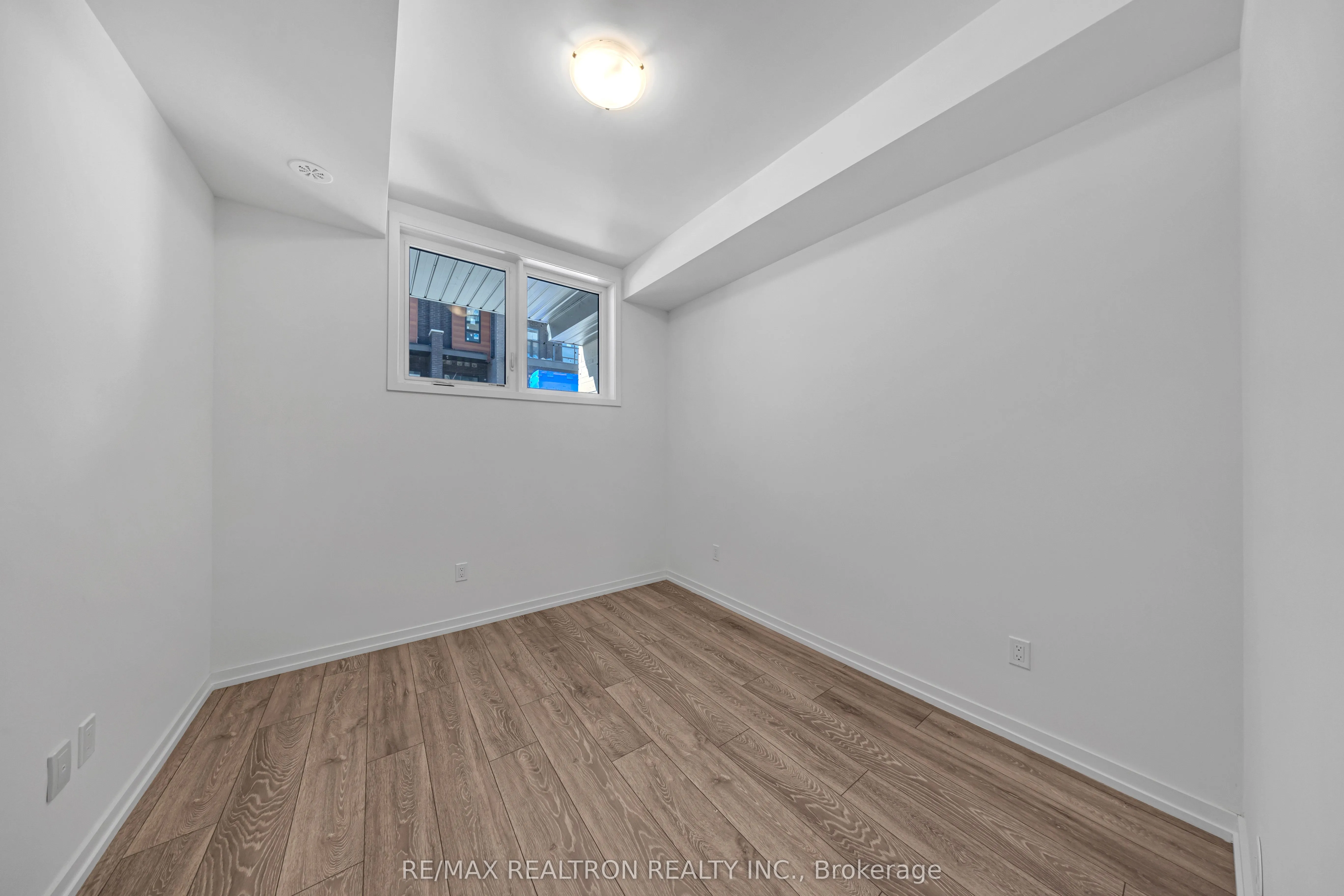 20 Lytham Green Circle, #212
