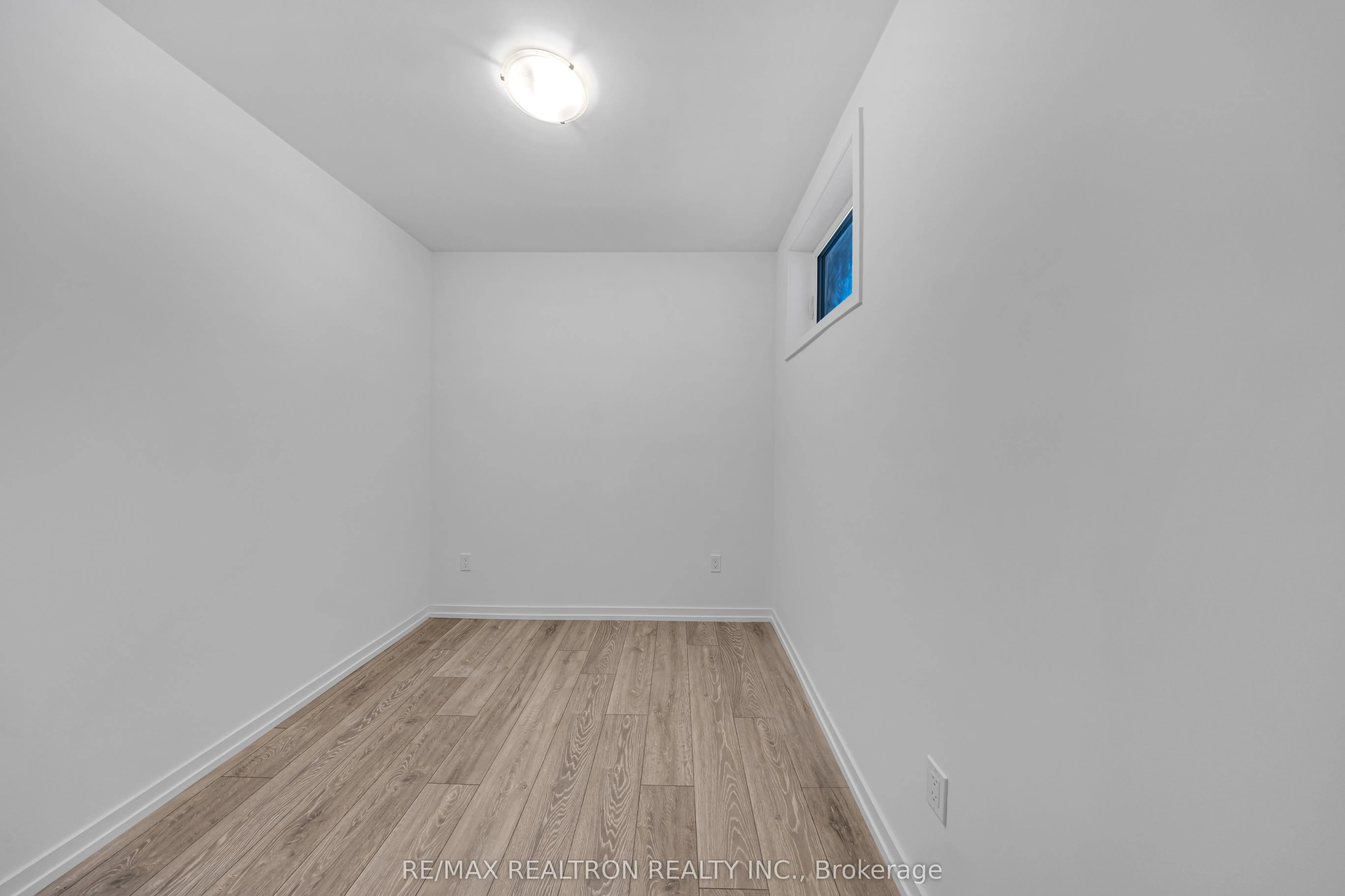 20 Lytham Green Circle, #212
