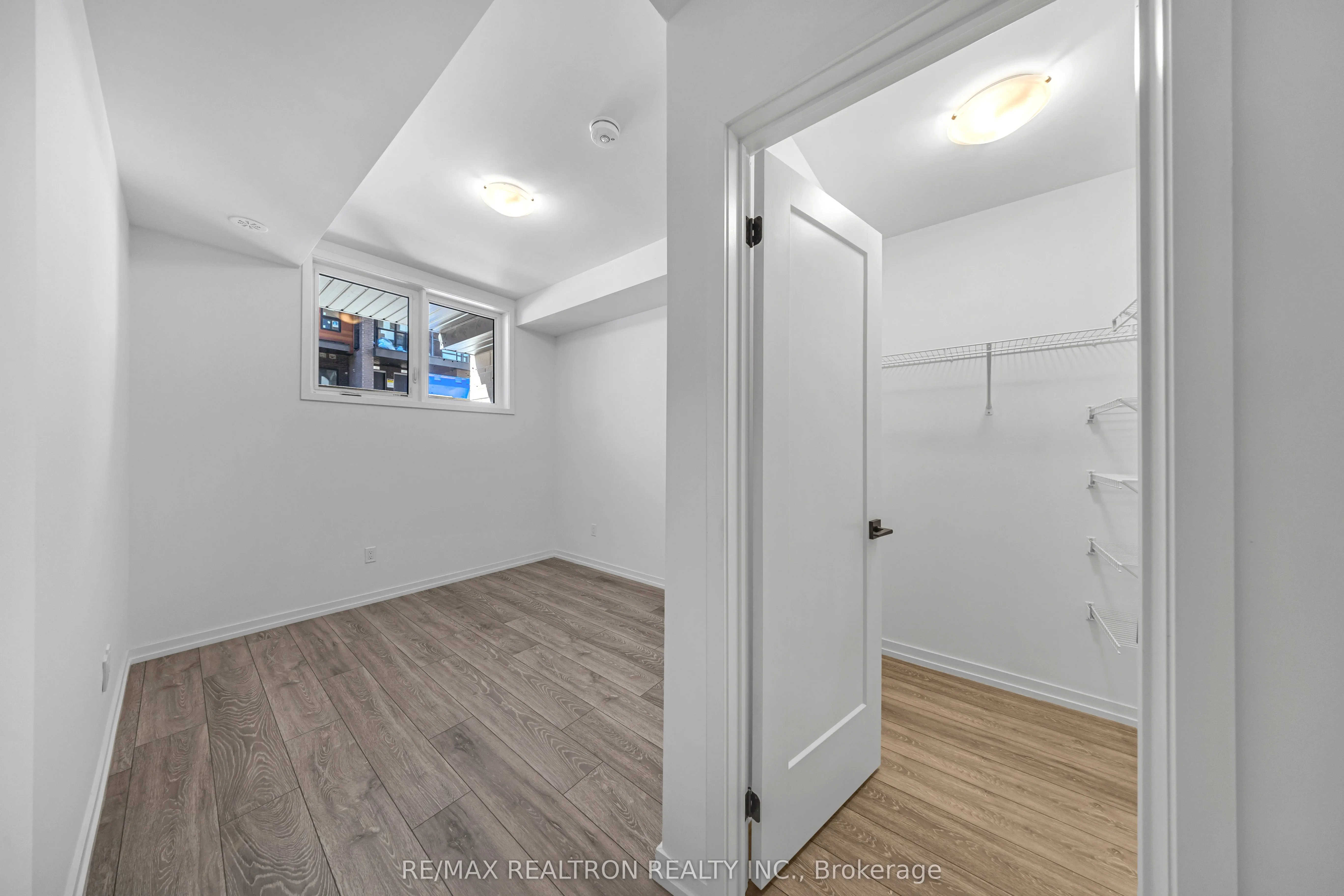 20 Lytham Green Circle, #212