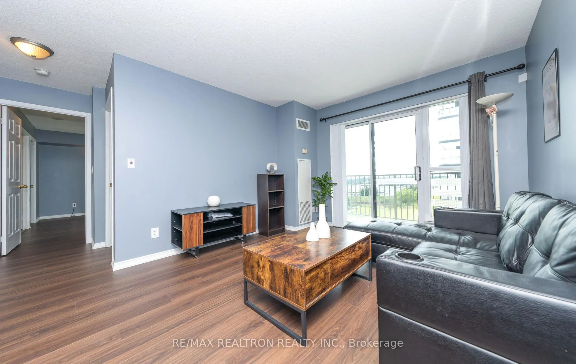 185 Oneida Crescent, #708