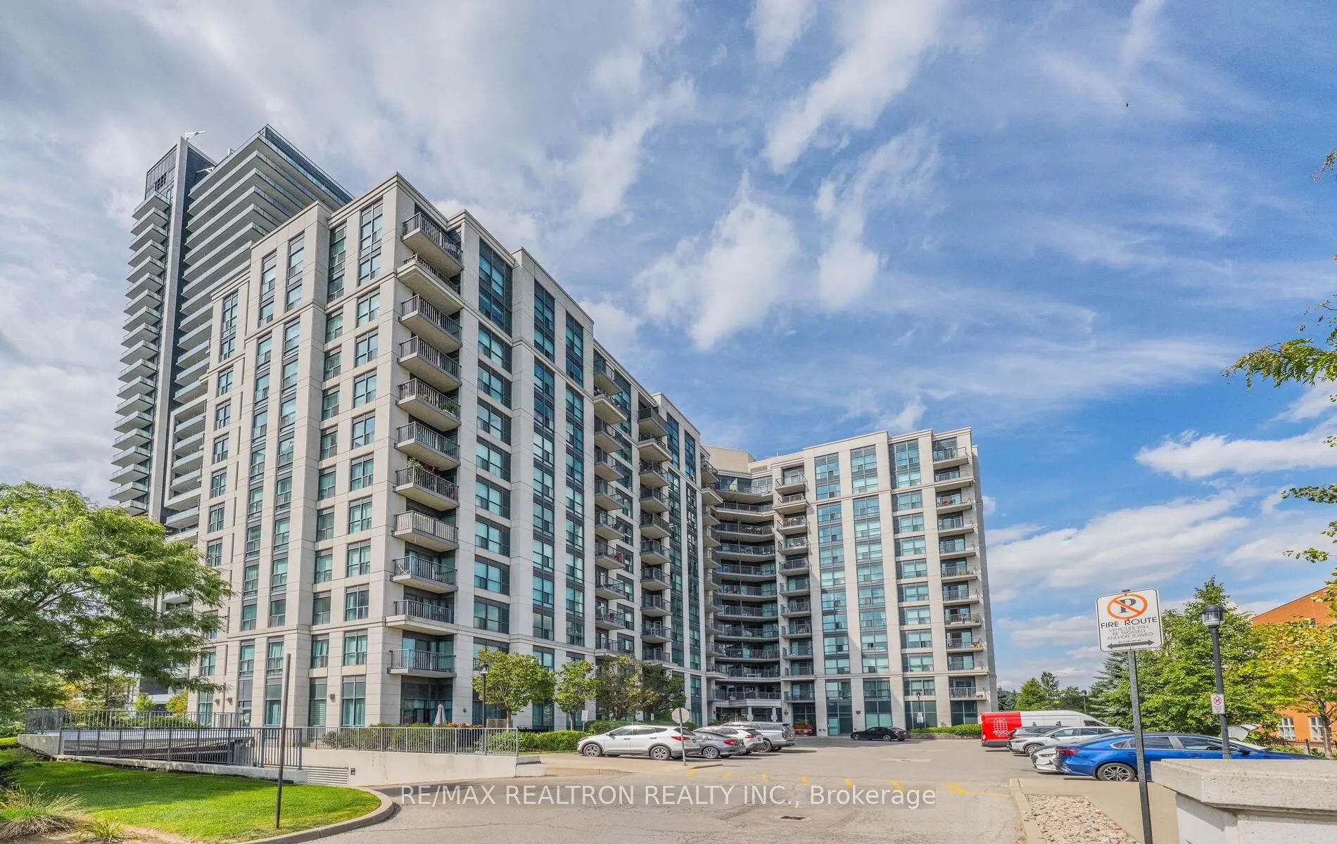 185 Oneida Crescent, #708