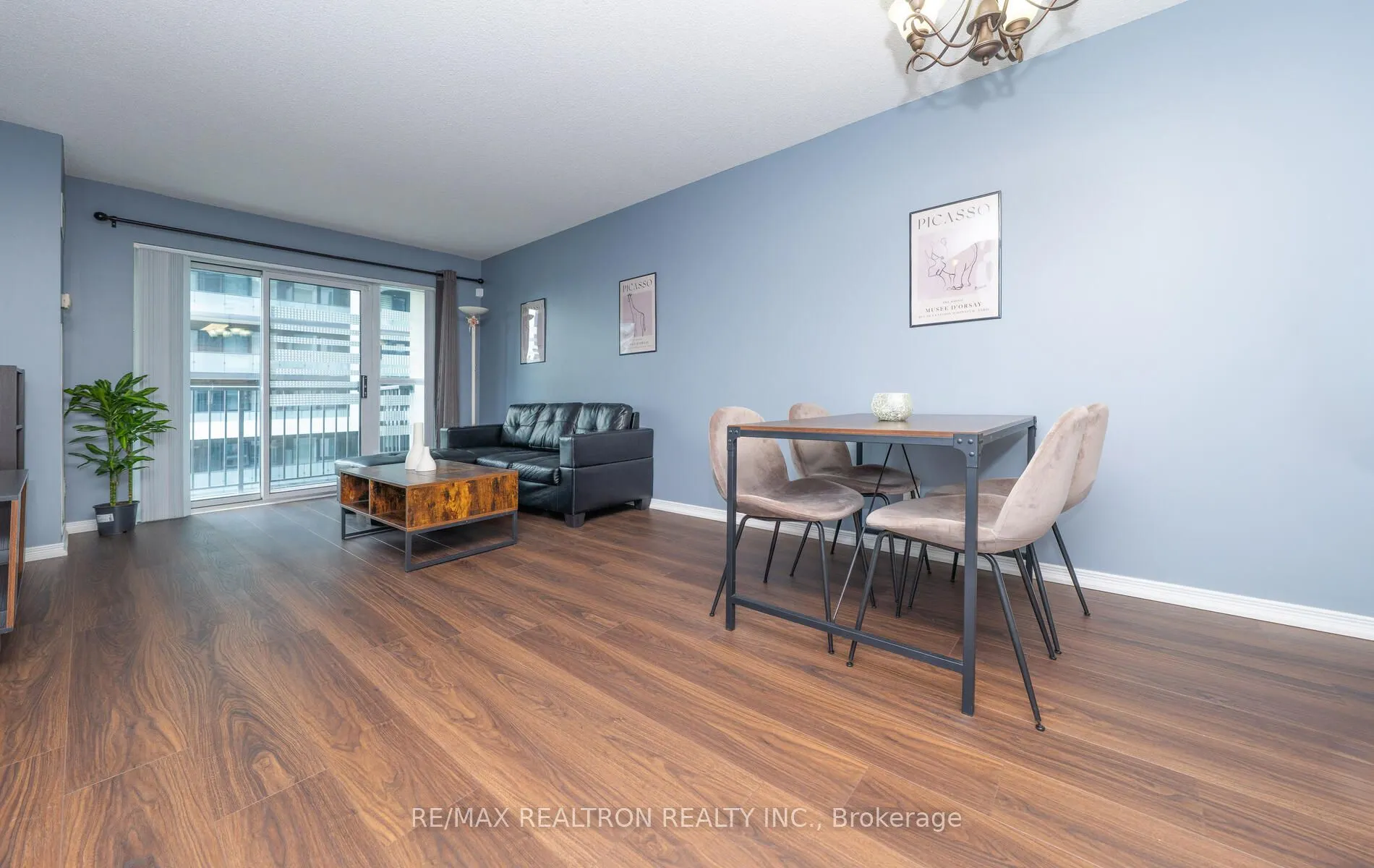 185 Oneida Crescent, #708