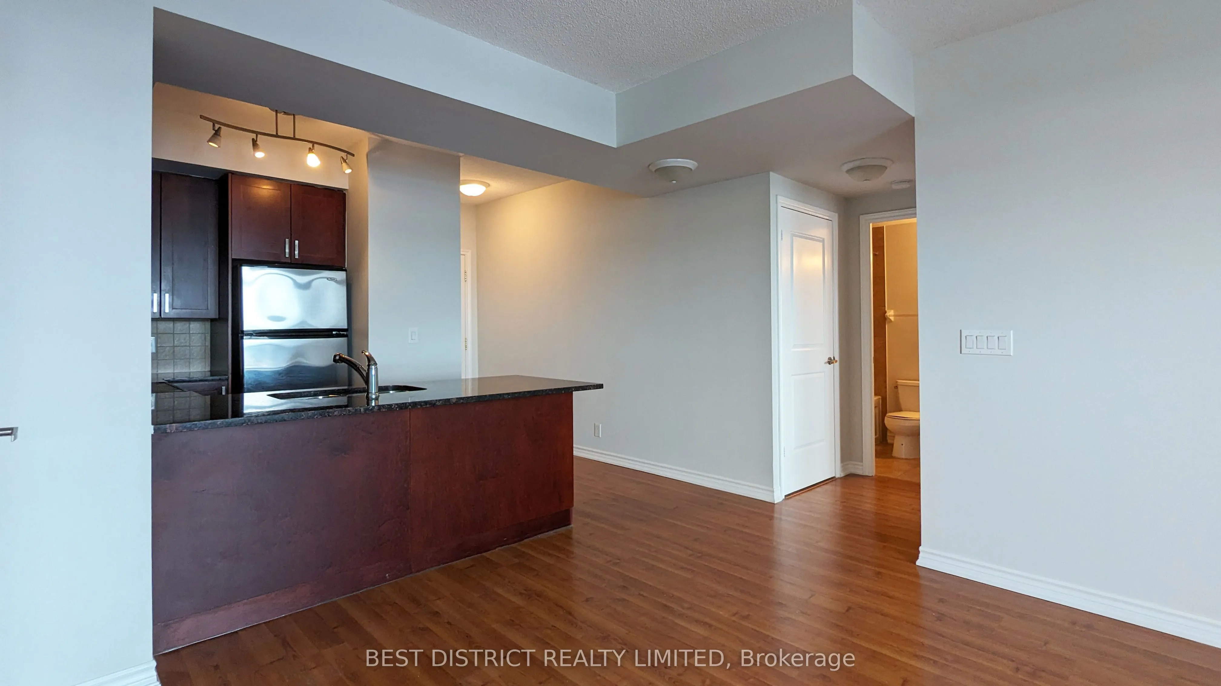 9235 Jane Street, #1414