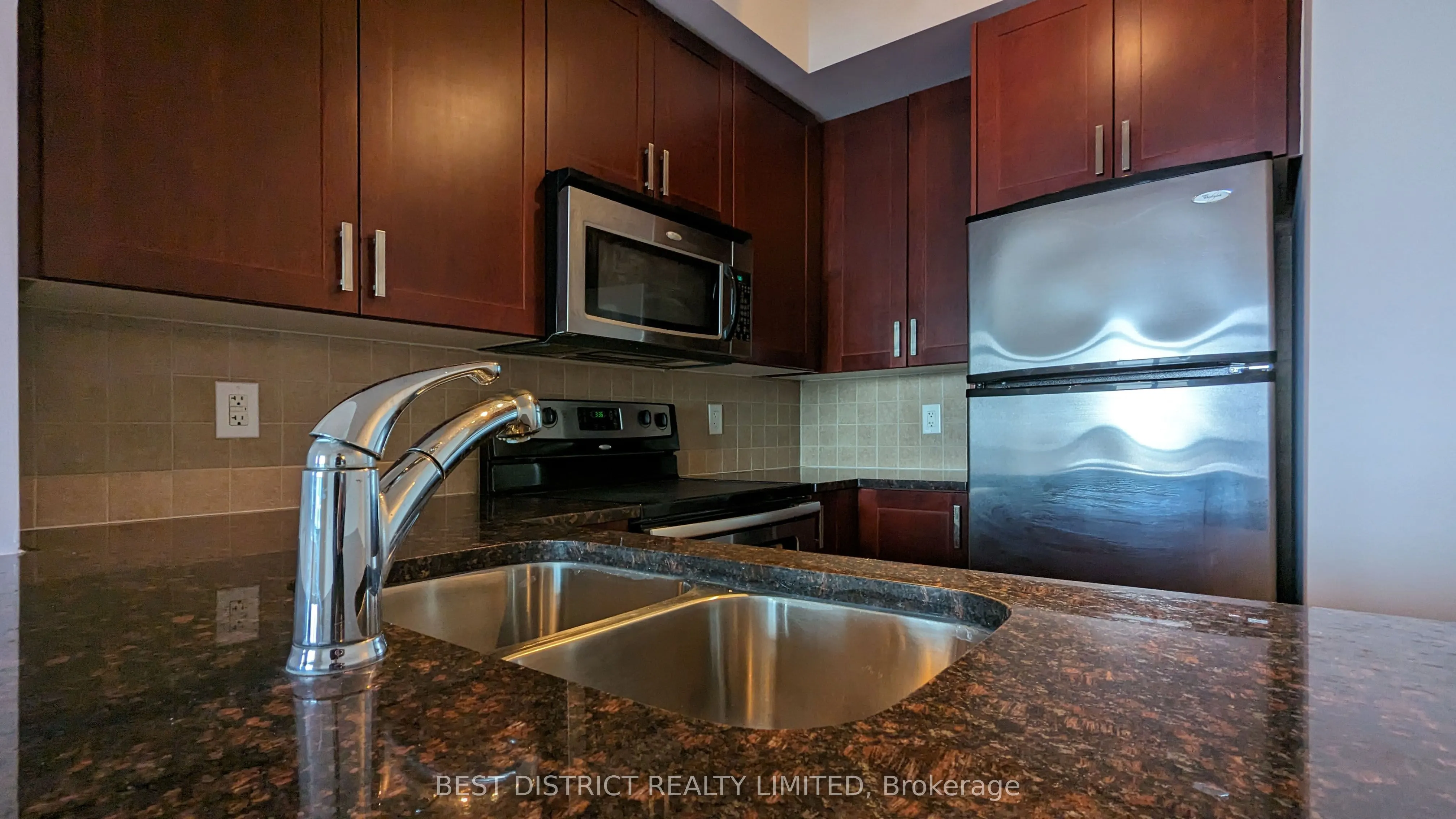 9235 Jane Street, #1414