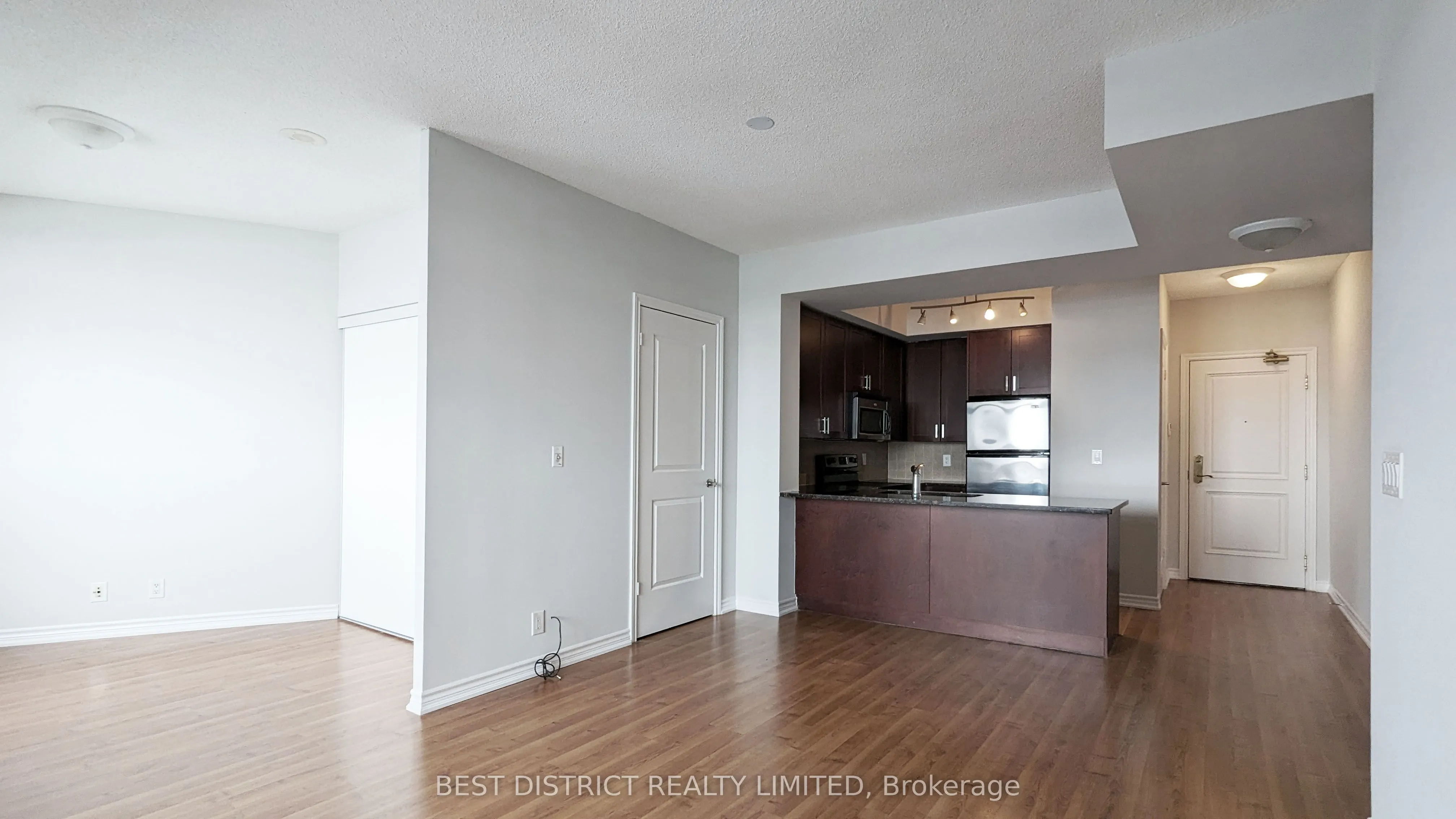 9235 Jane Street, #1414