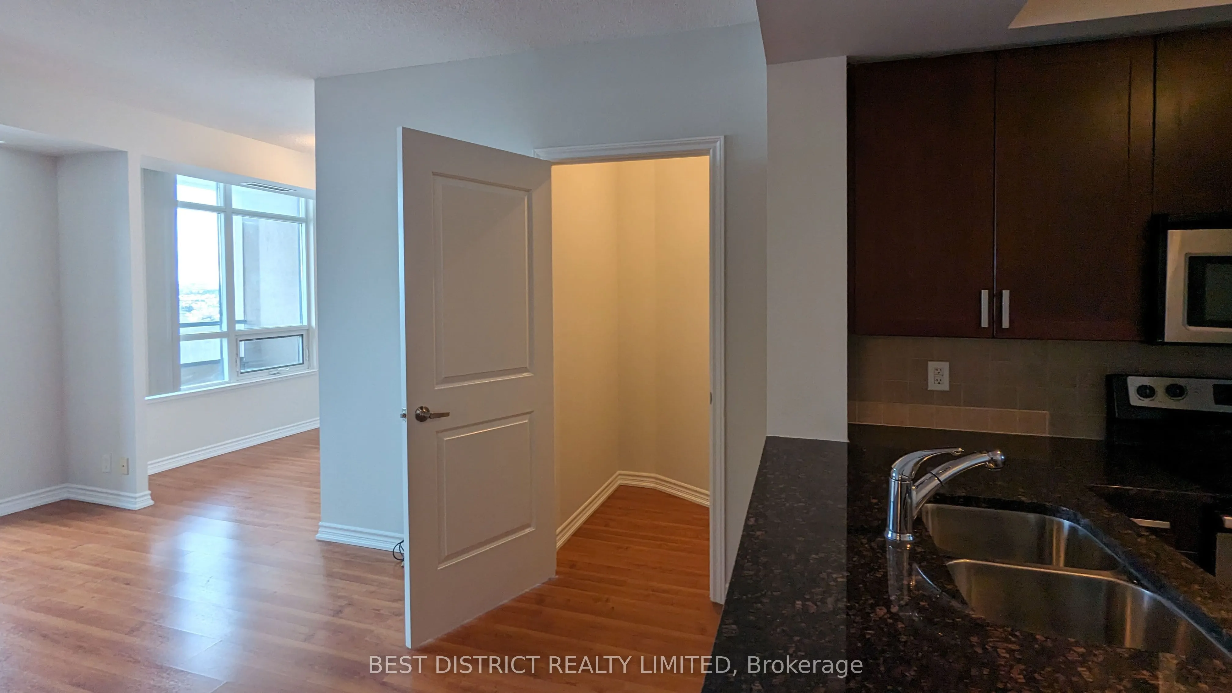 9235 Jane Street, #1414