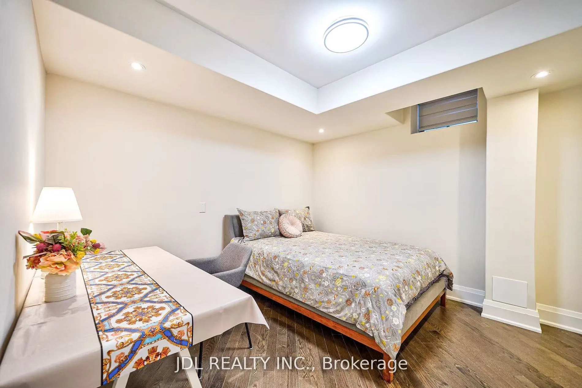 133 HILLSVIEW Drive, #RmB Bsm