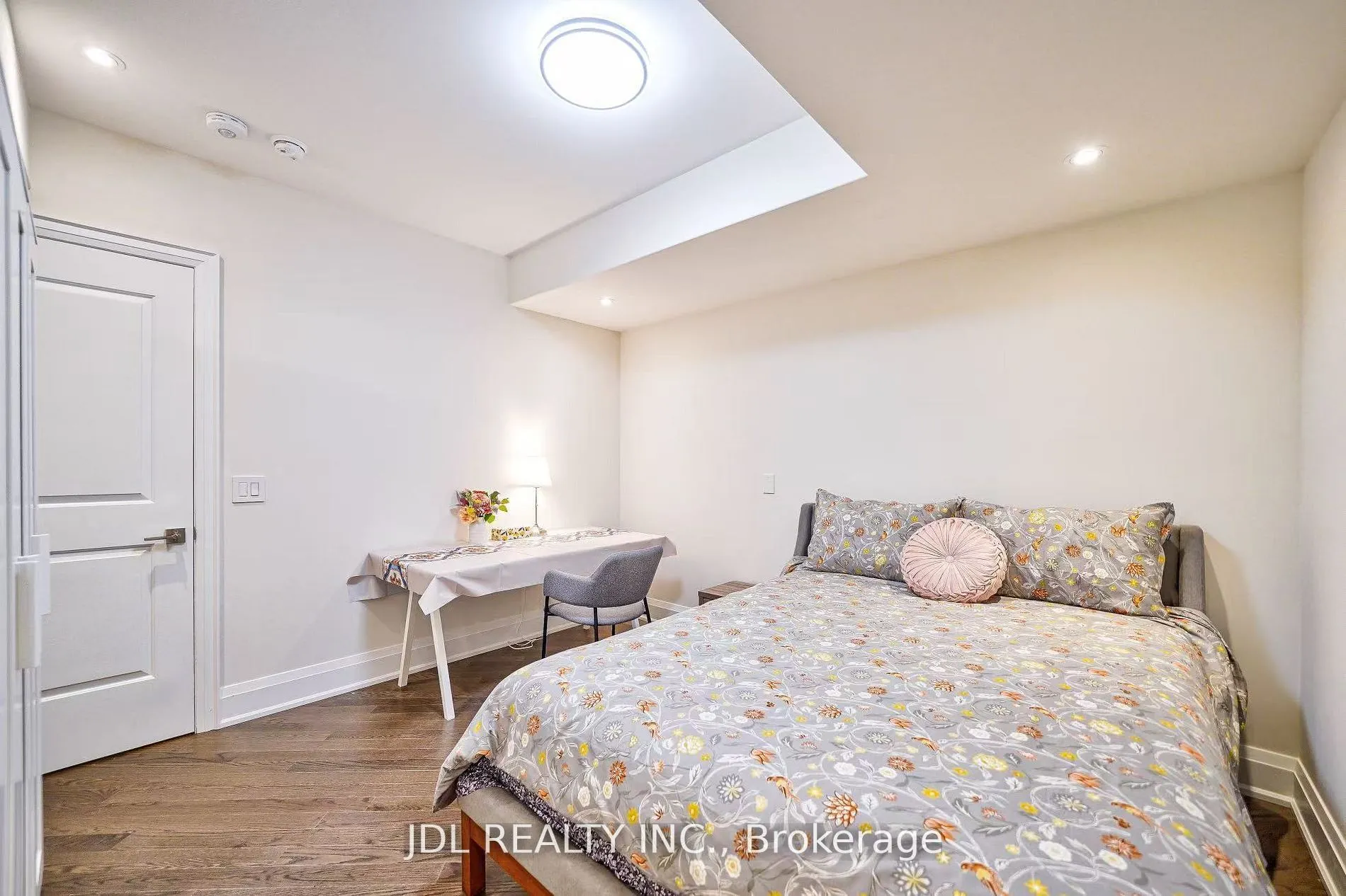 133 HILLSVIEW Drive, #RmB Bsm