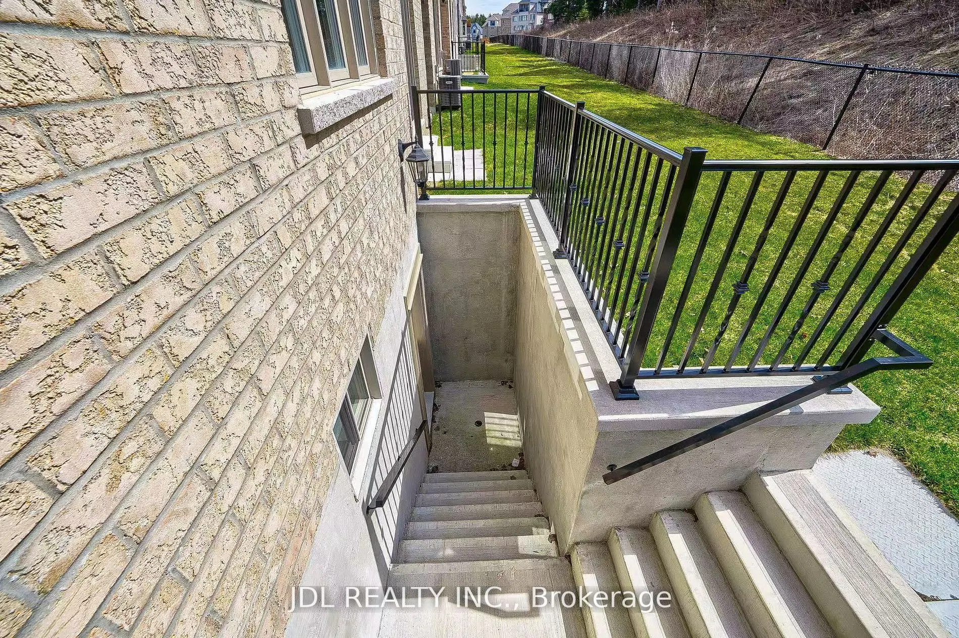 133 HILLSVIEW Drive, #RmB Bsm