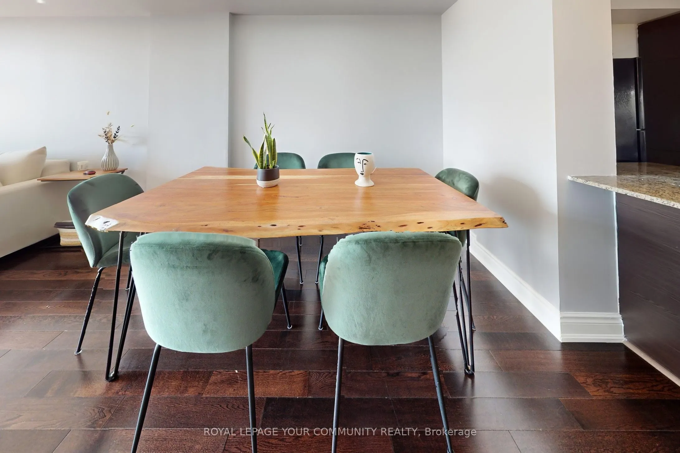 10211 Keele Street, #220