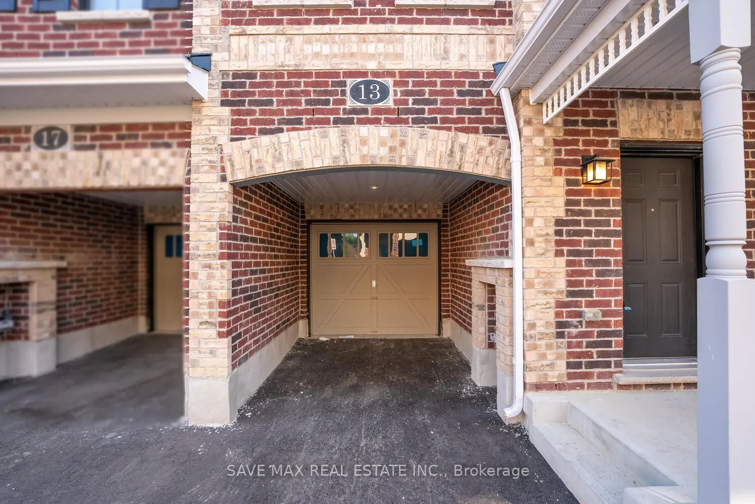 13 Kennisis Way