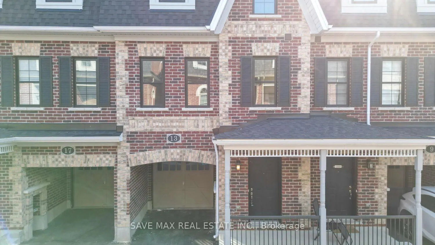 13 Kennisis Way