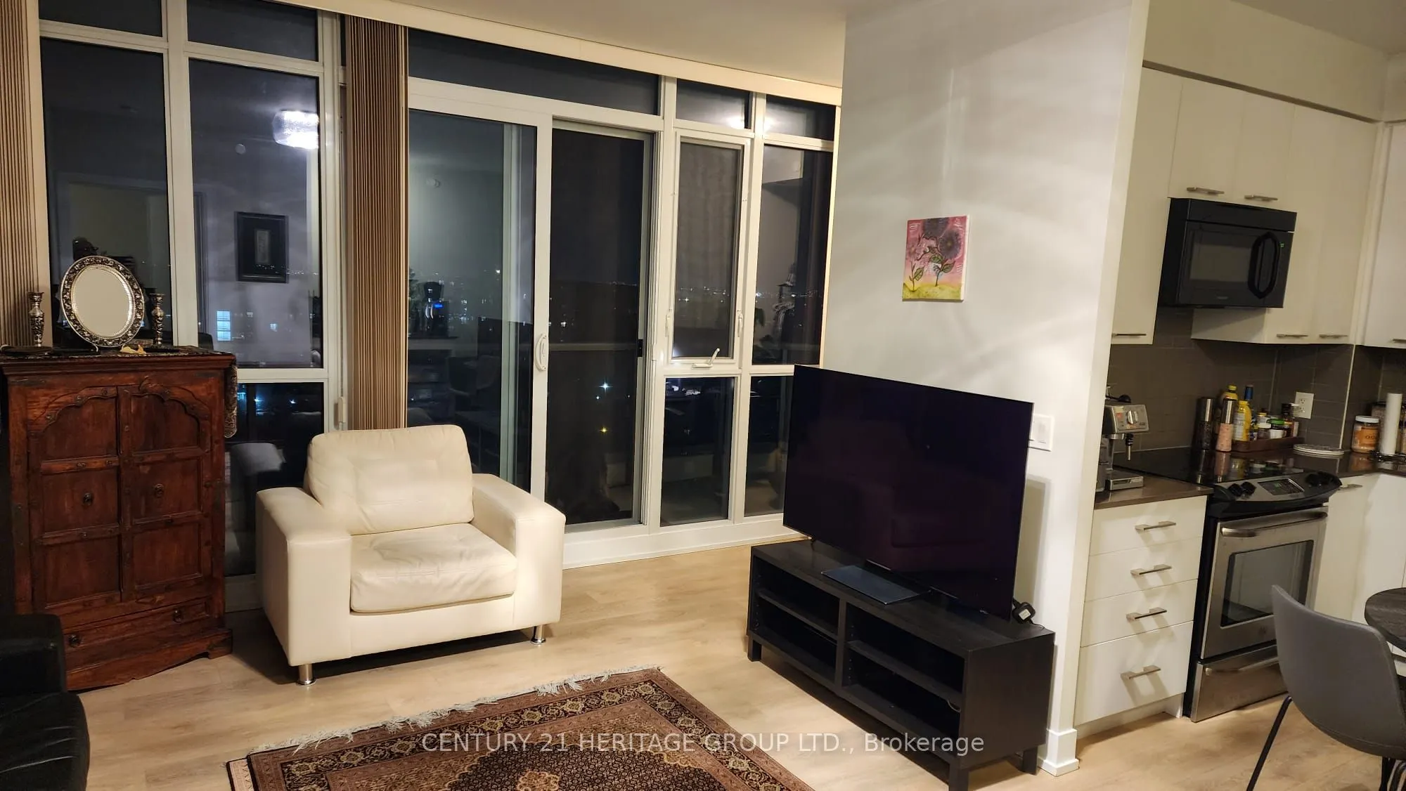 9471 Yonge Street, #1604