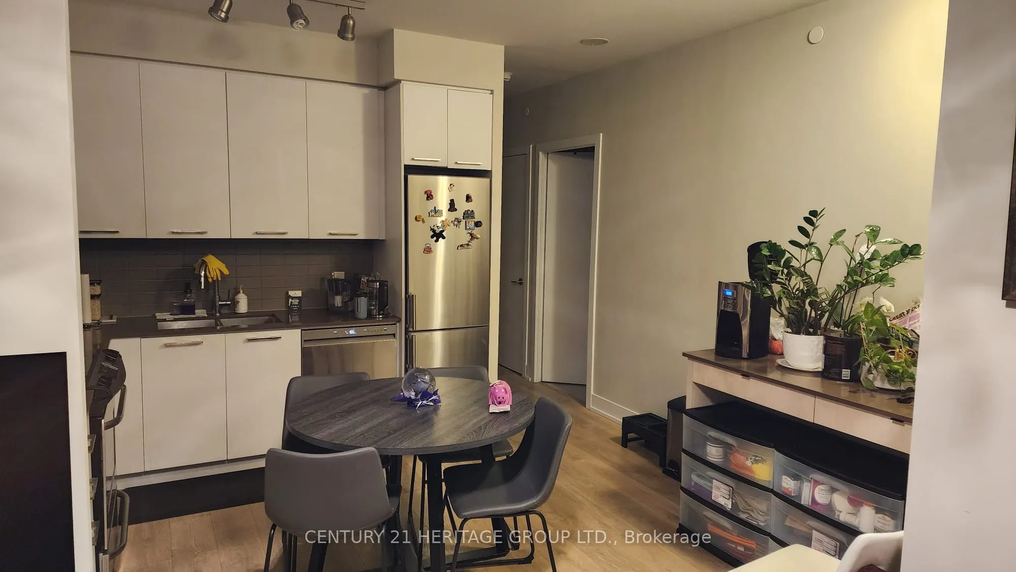 9471 Yonge Street, #1604