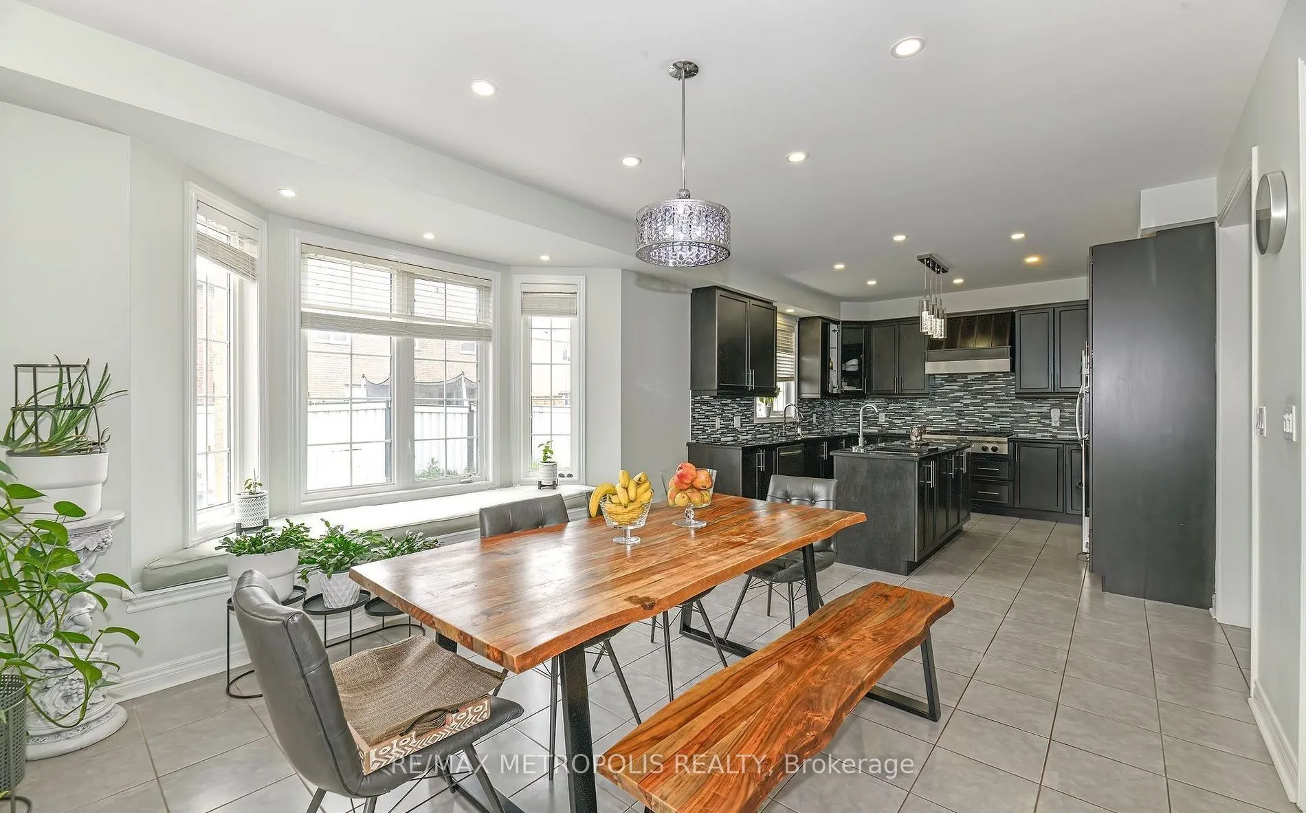 24 Faris Street, #Upper