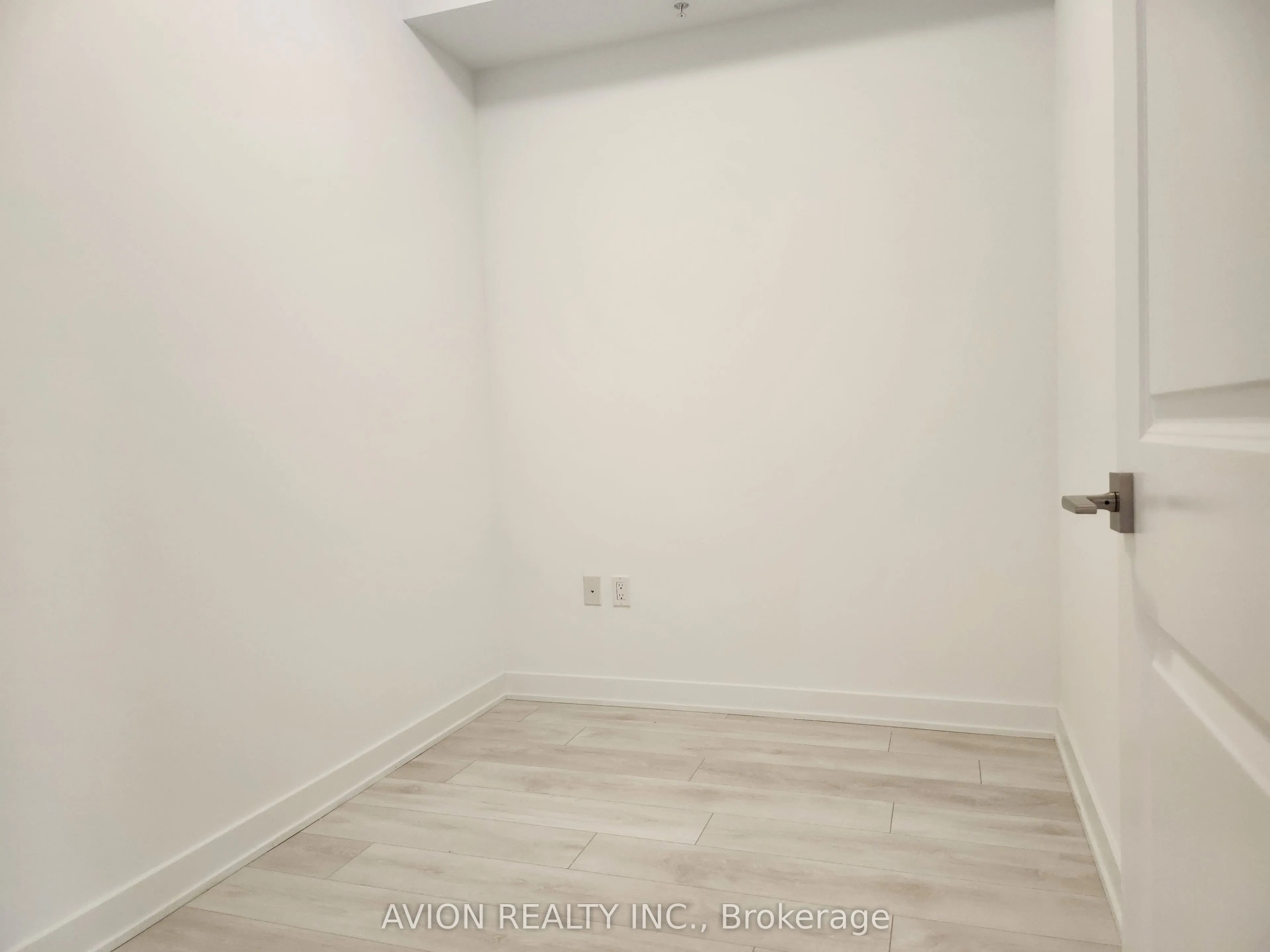 85 Oneida Crescent, #unit #610