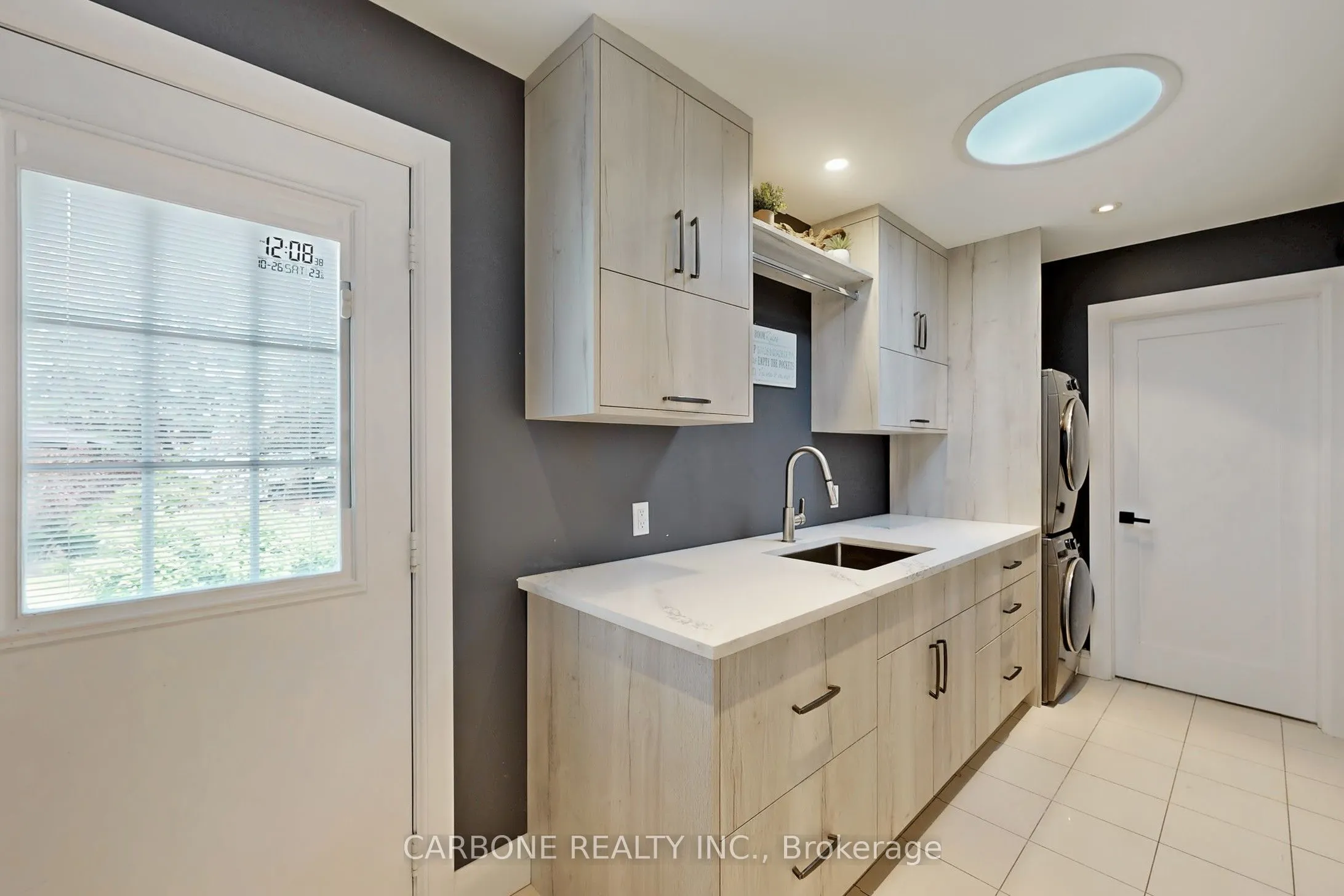 335 Forde Crescent