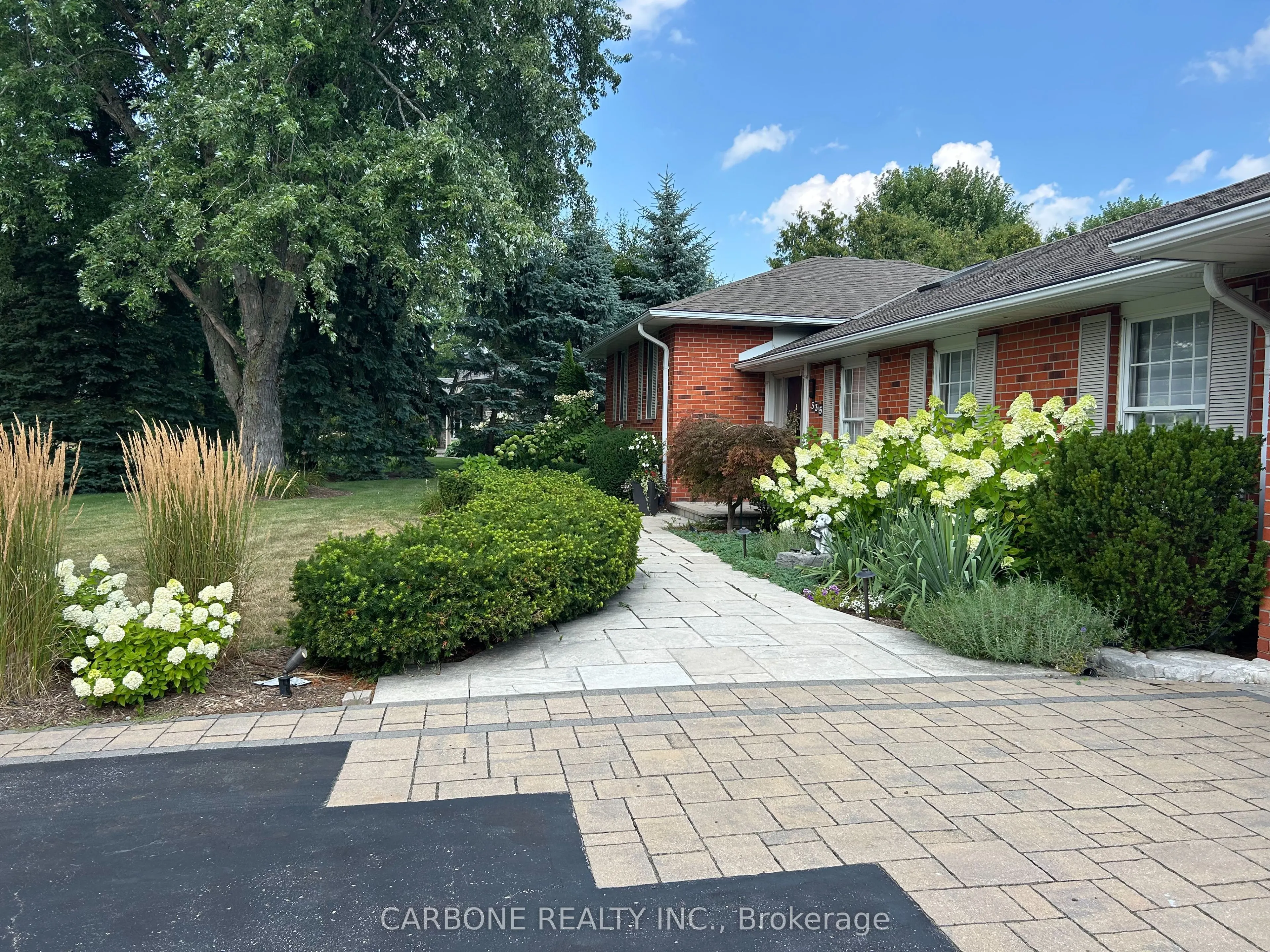 335 Forde Crescent