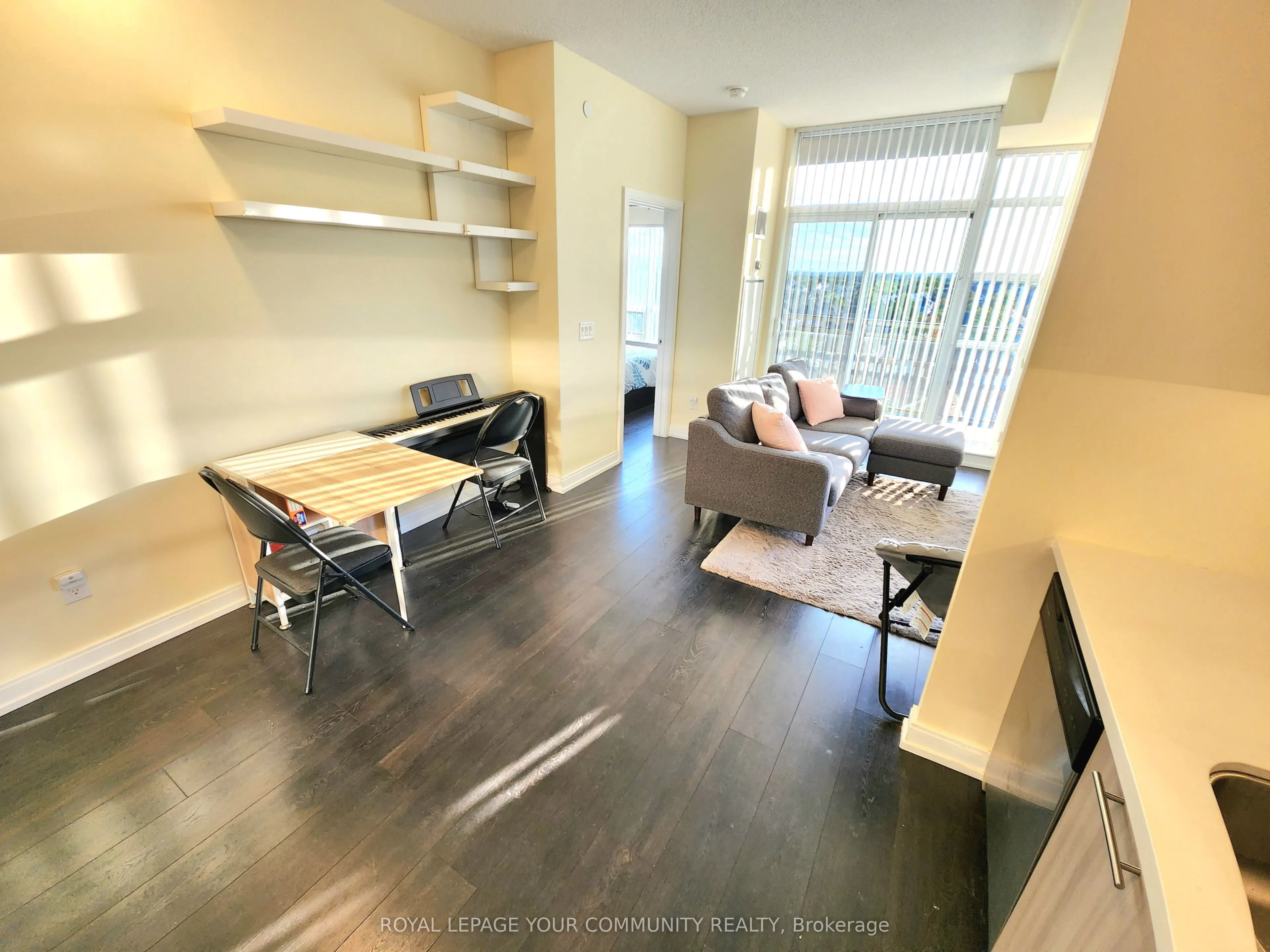 540 Bur Oak Avenue, #619