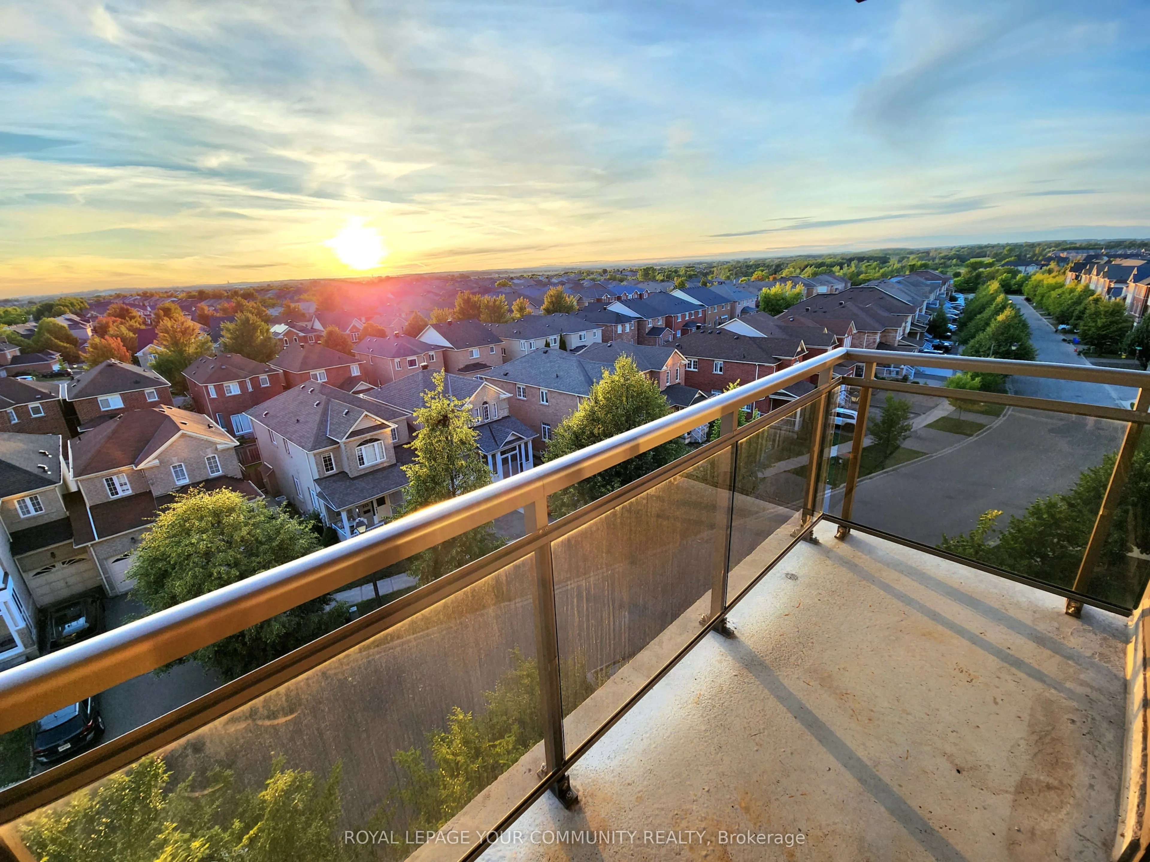 540 Bur Oak Avenue, #619