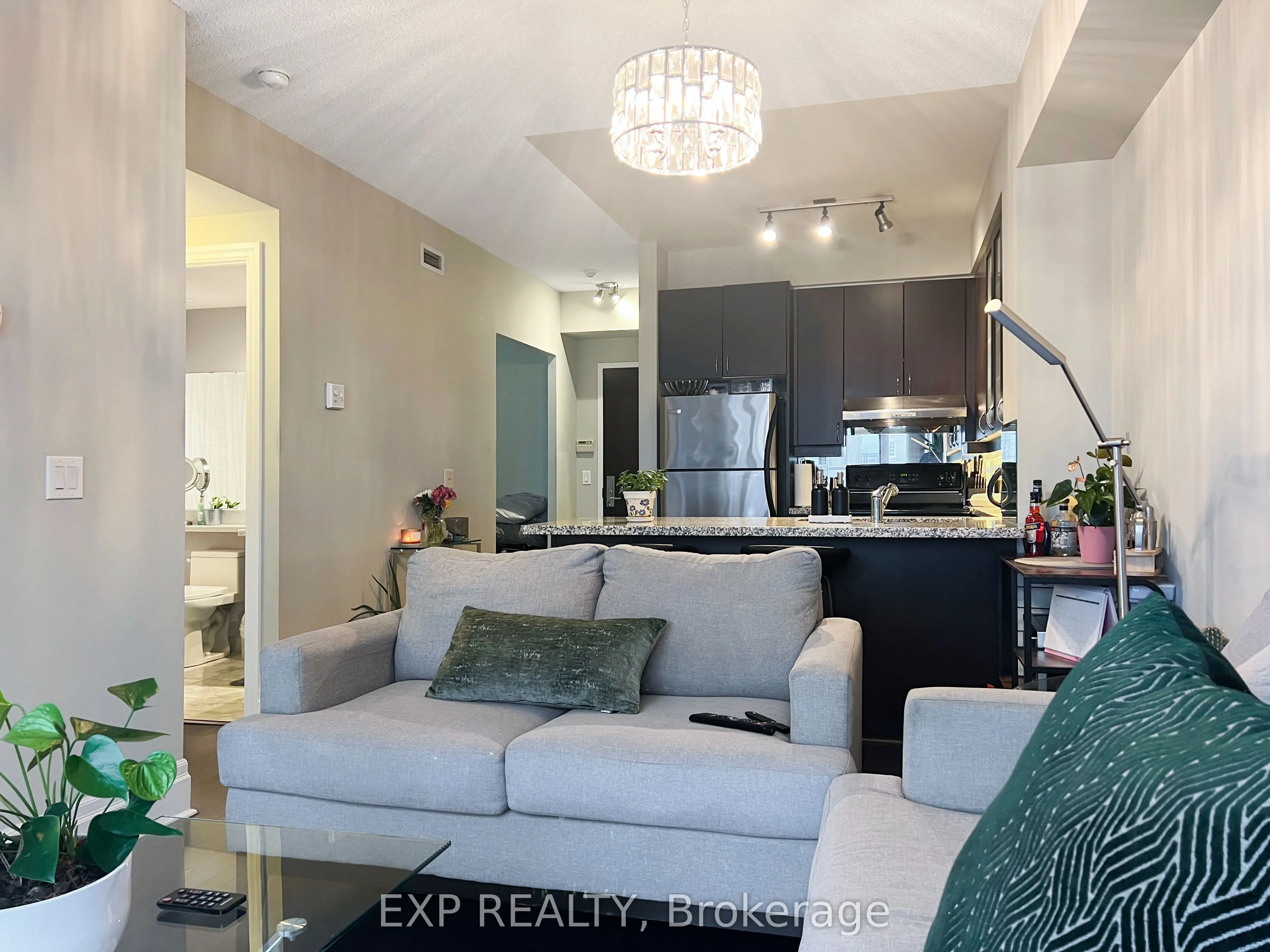 39 Upper Duke Crescent, #421