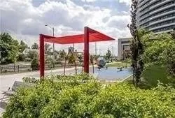 7165 Yonge Street S, #215