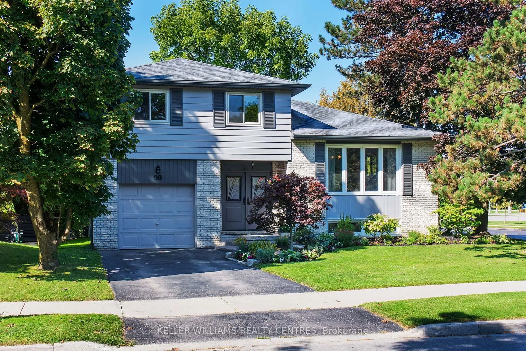 90 Thicketwood Boulevard