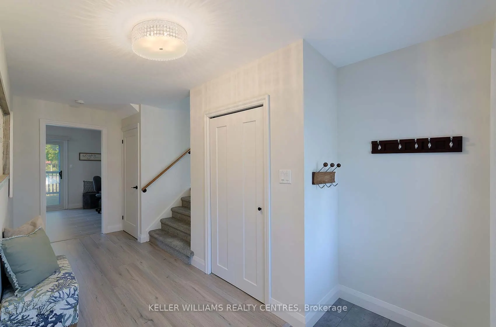 90 Thicketwood Boulevard