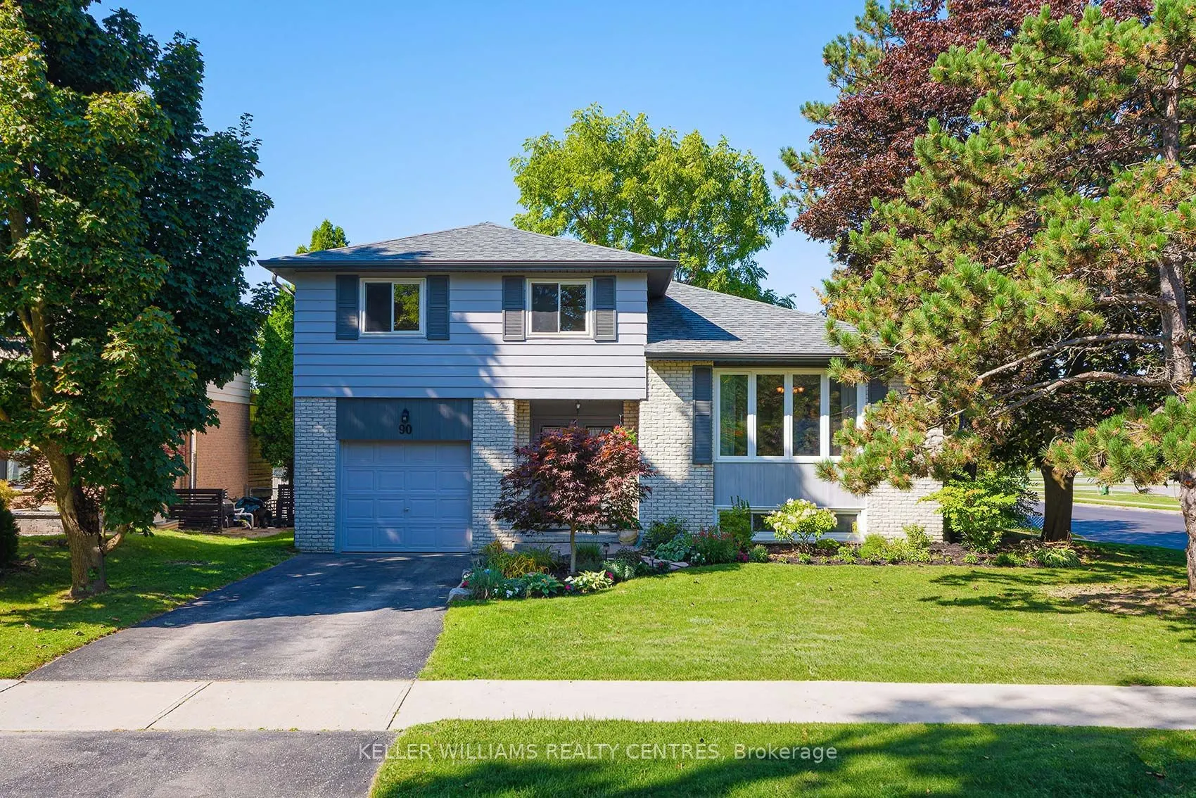 90 Thicketwood Boulevard