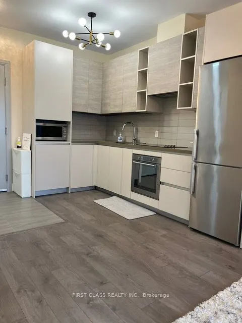 396 7 Highway E, #812