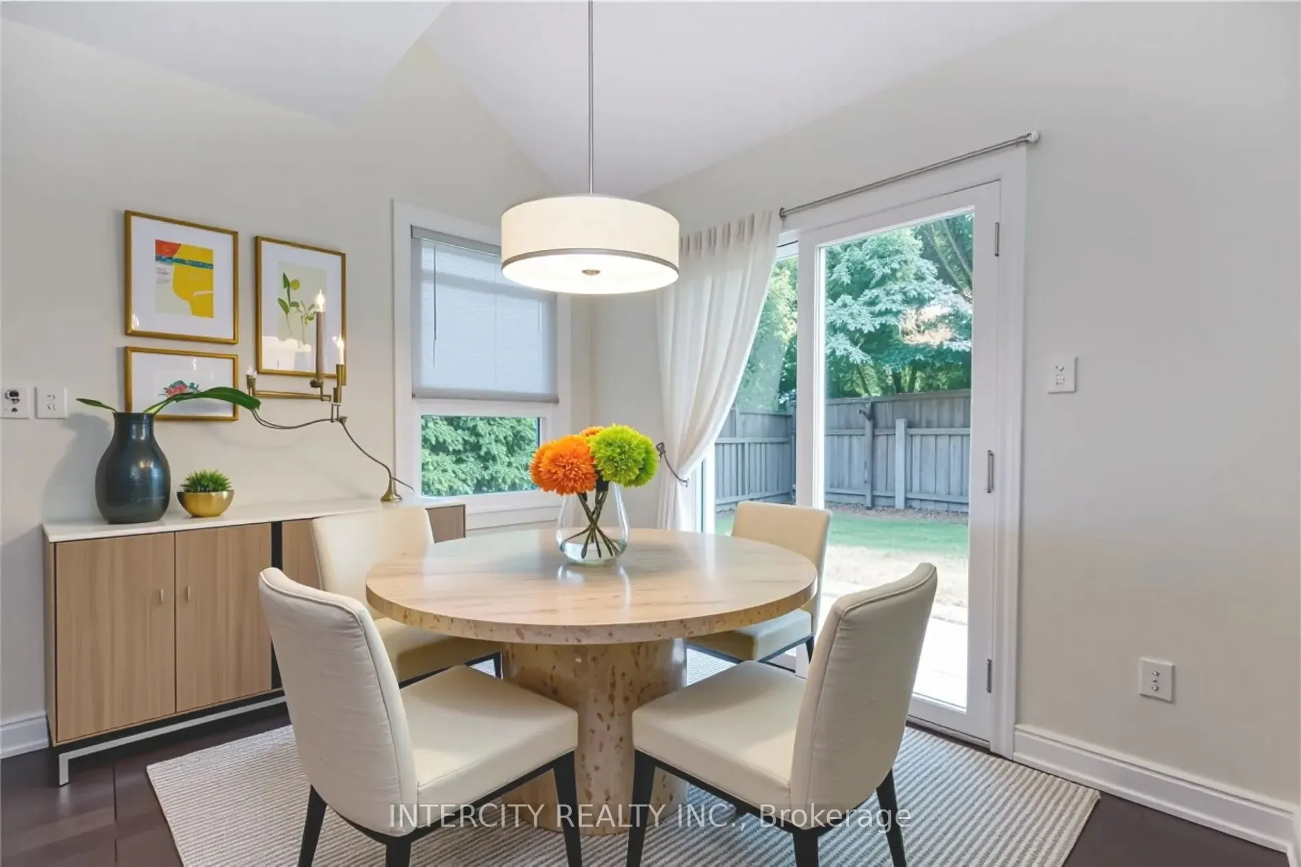 85 Houseman Crescent