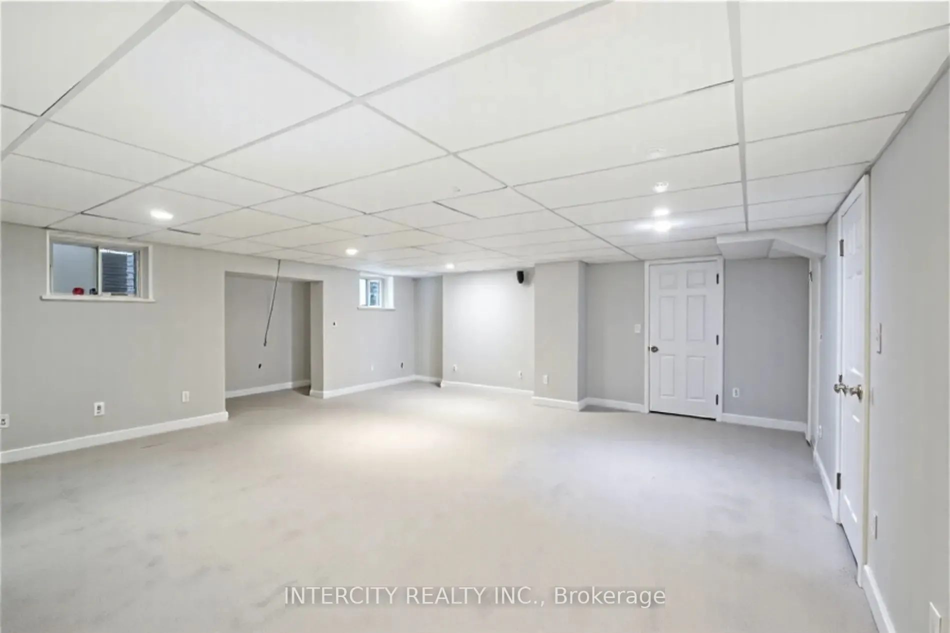 85 Houseman Crescent
