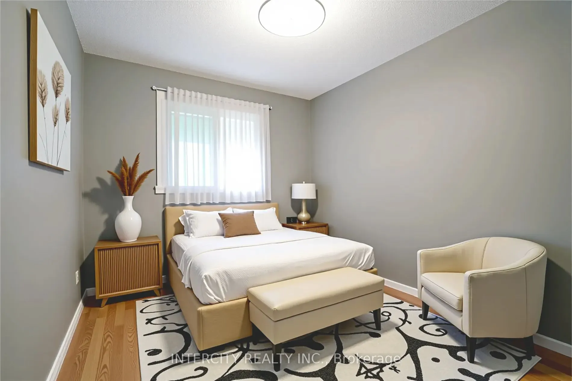 85 Houseman Crescent