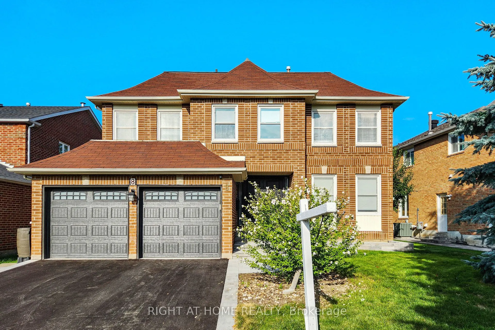 8 Lockridge Avenue