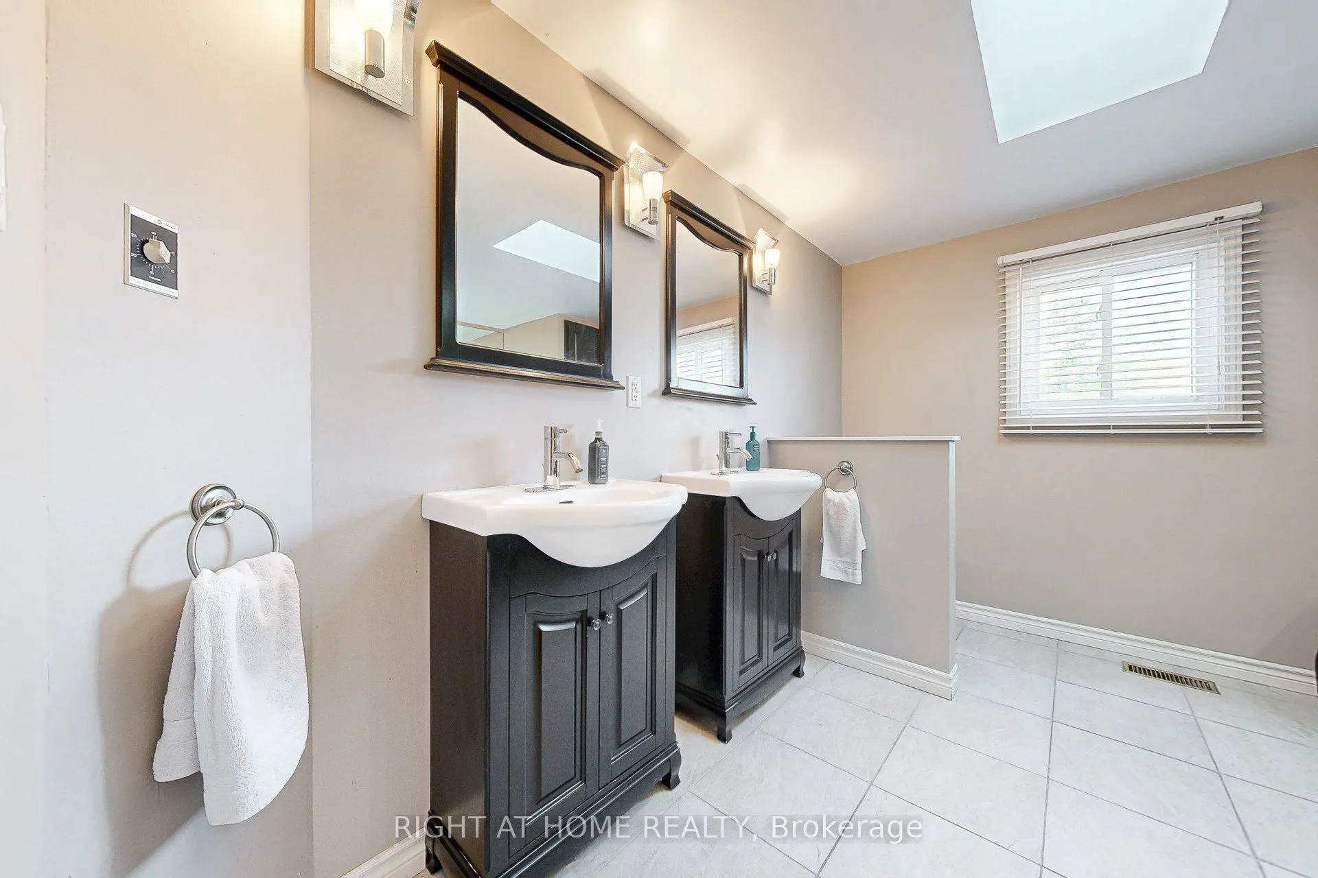 8 Lockridge Avenue