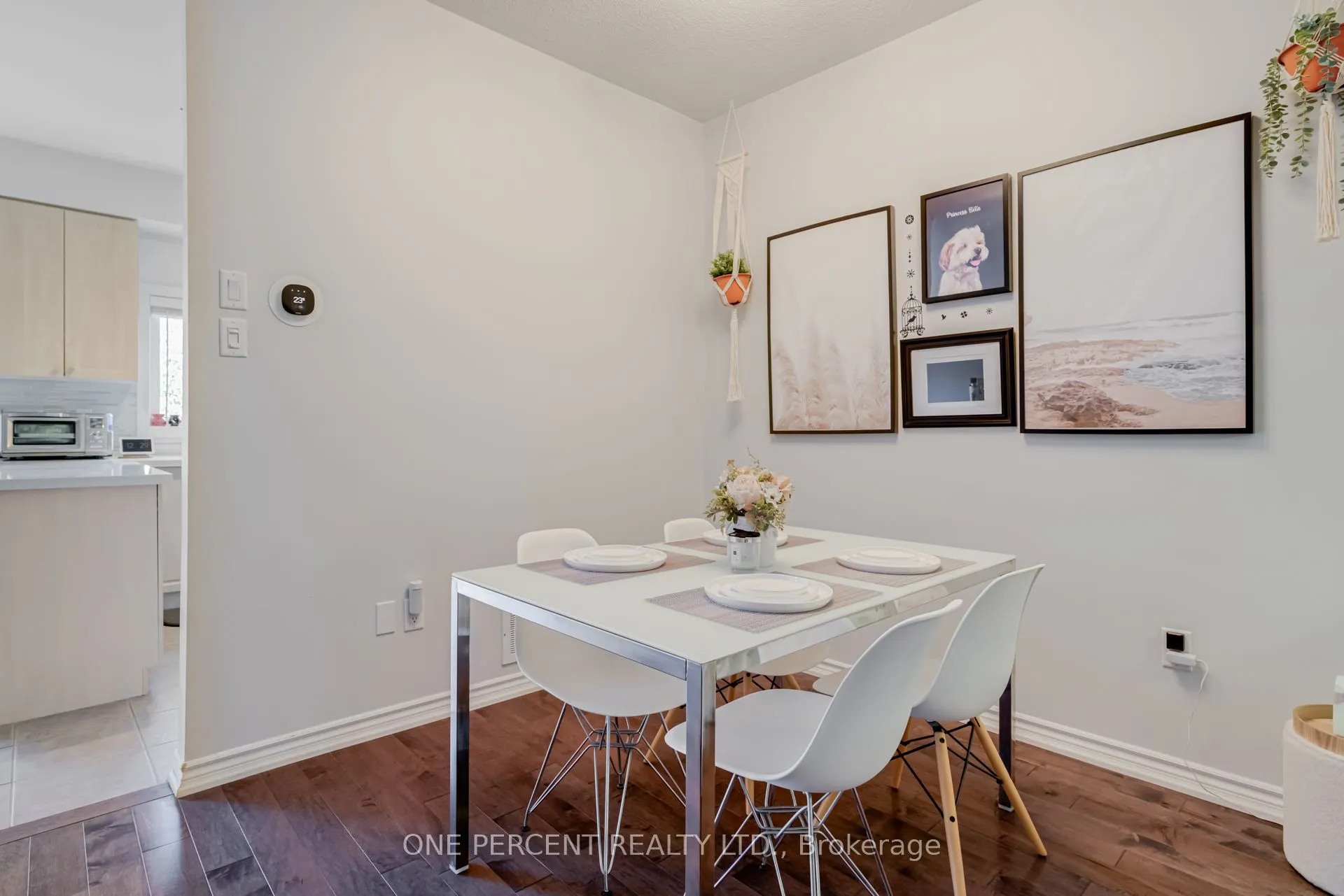 64 Lander Crescent