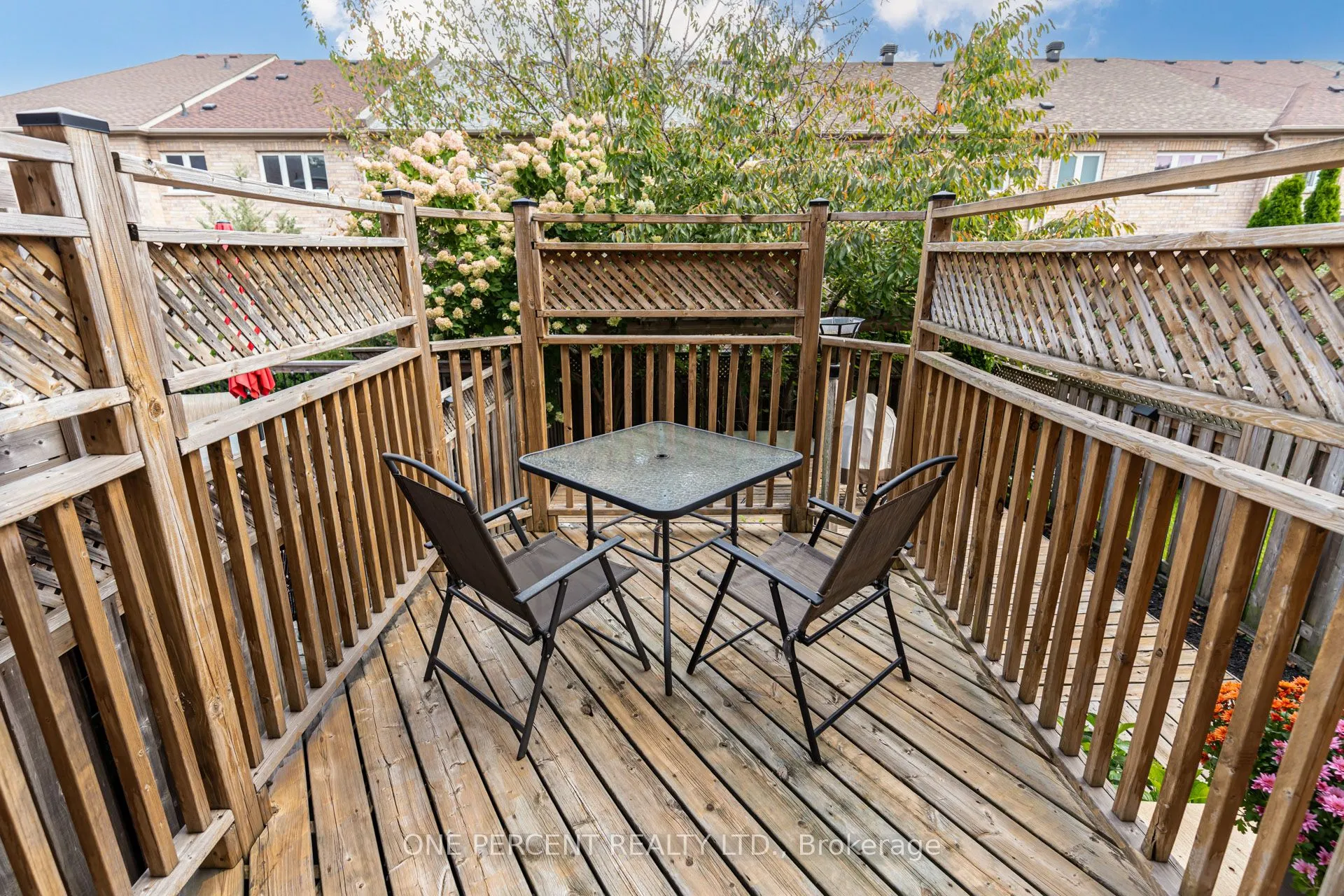 64 Lander Crescent