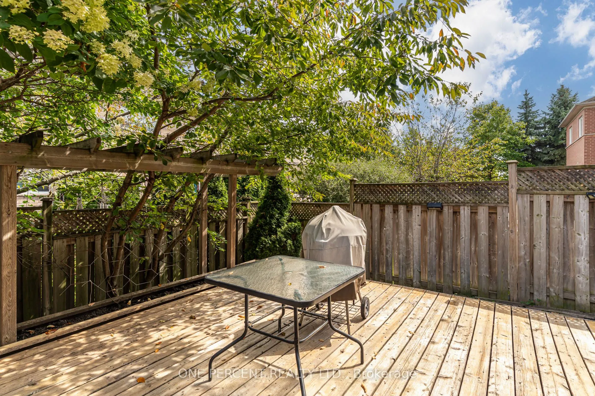 64 Lander Crescent