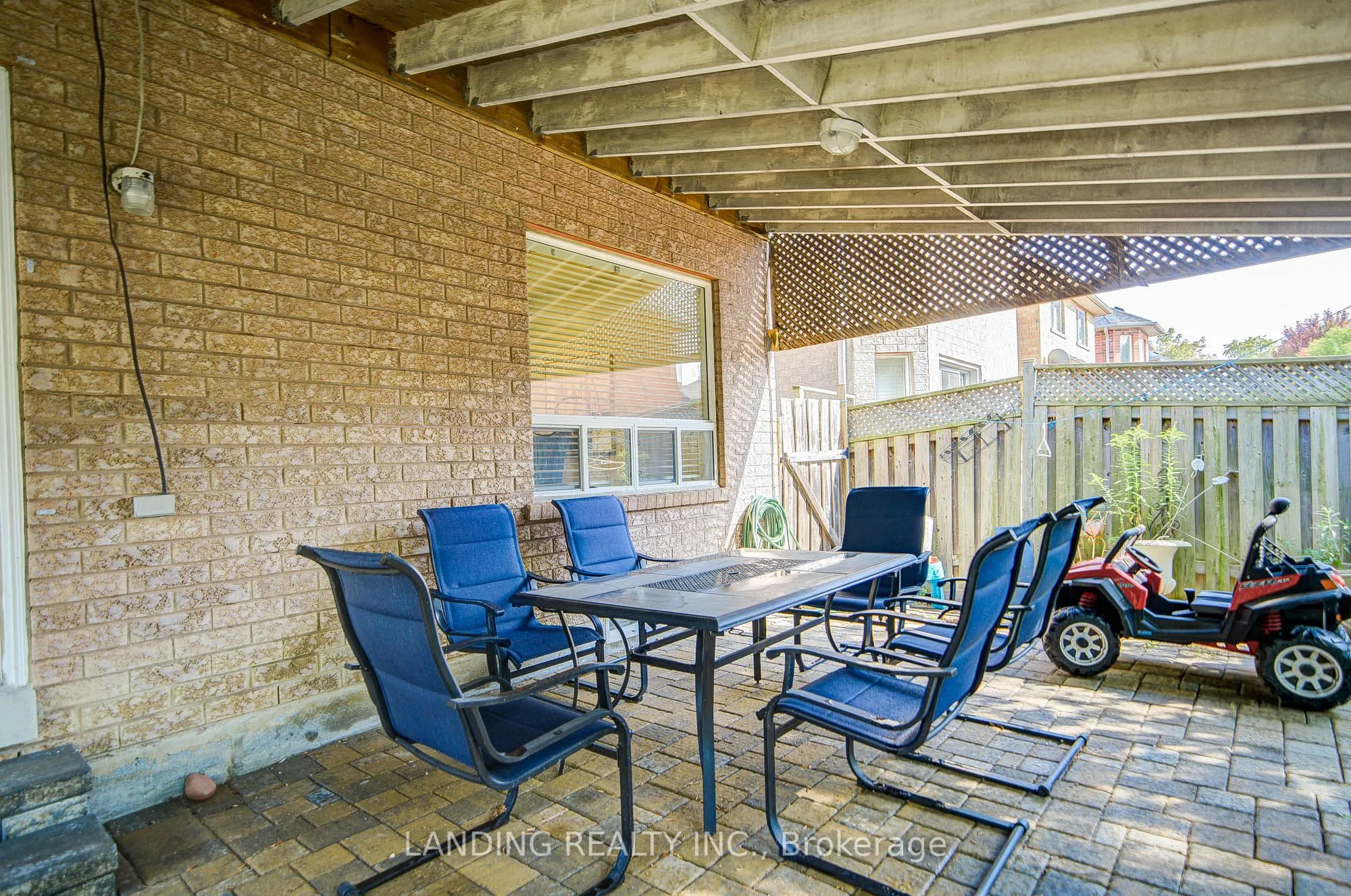 483 Menczel Crescent