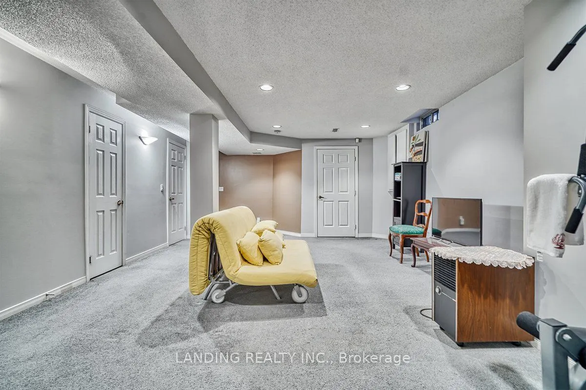 63 Ramblewood Lane