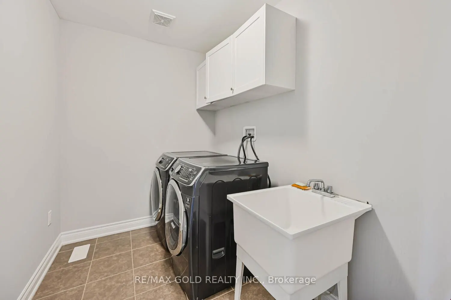 238 Kincardine Street