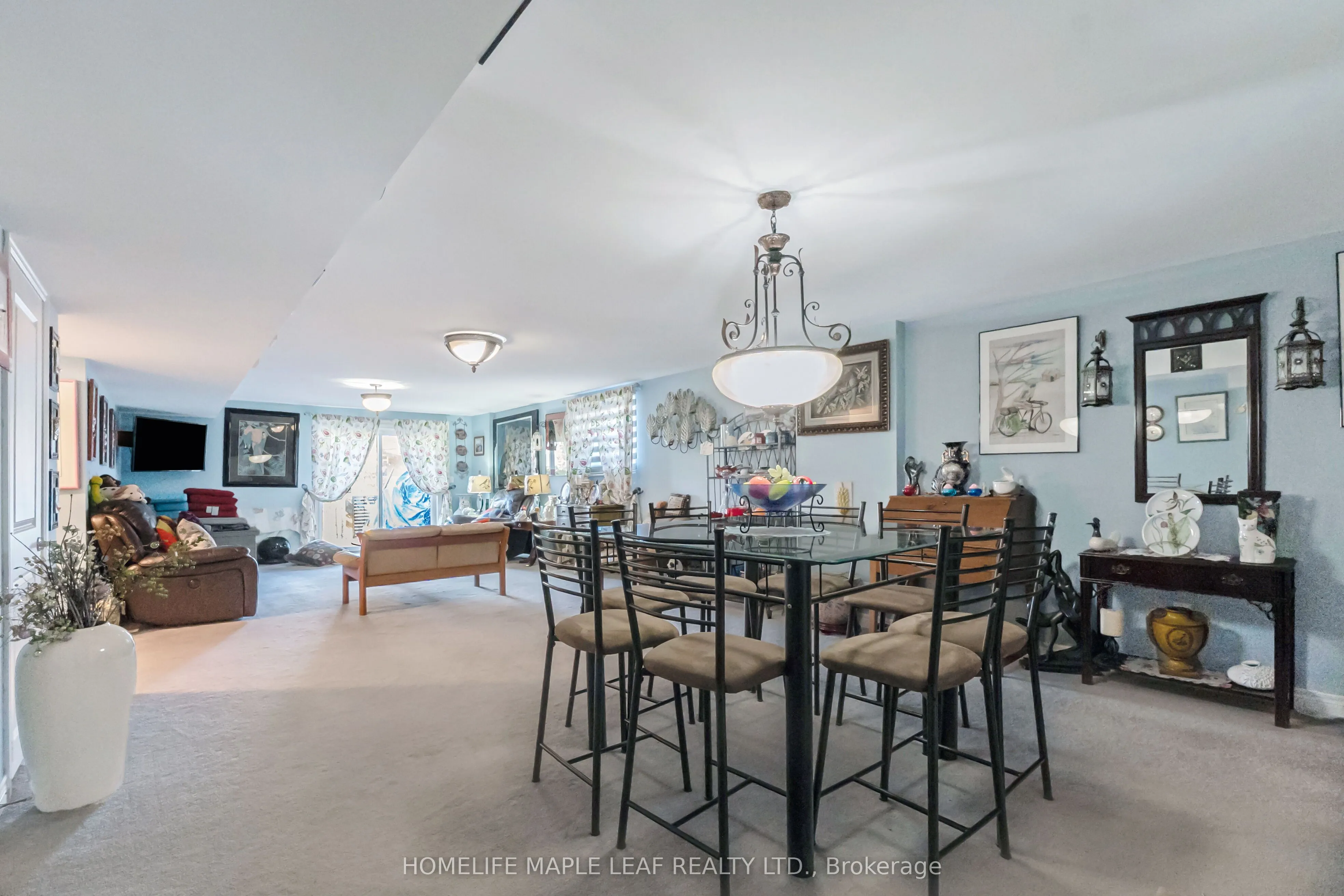 126 Kingsmere Crescent