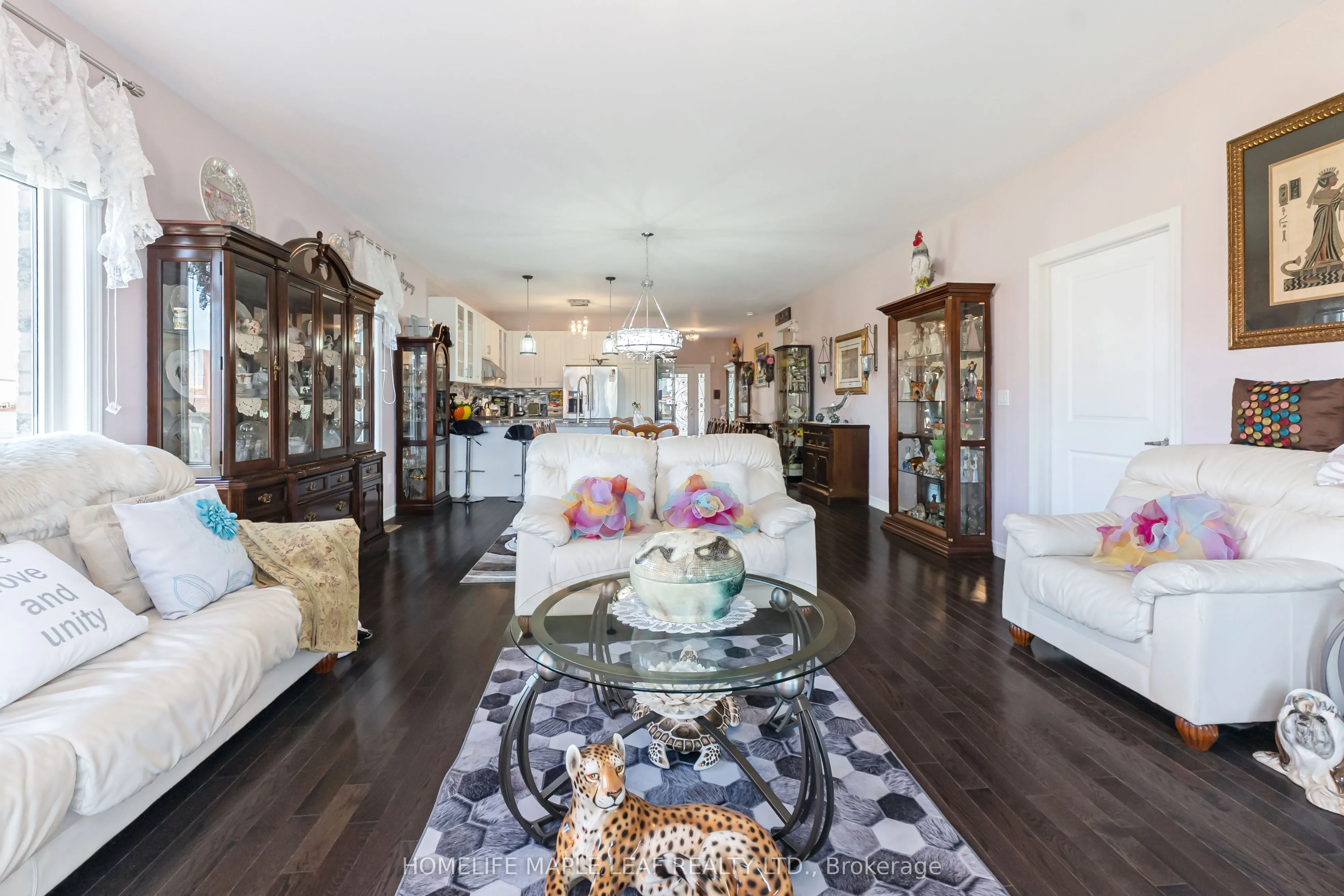 126 Kingsmere Crescent