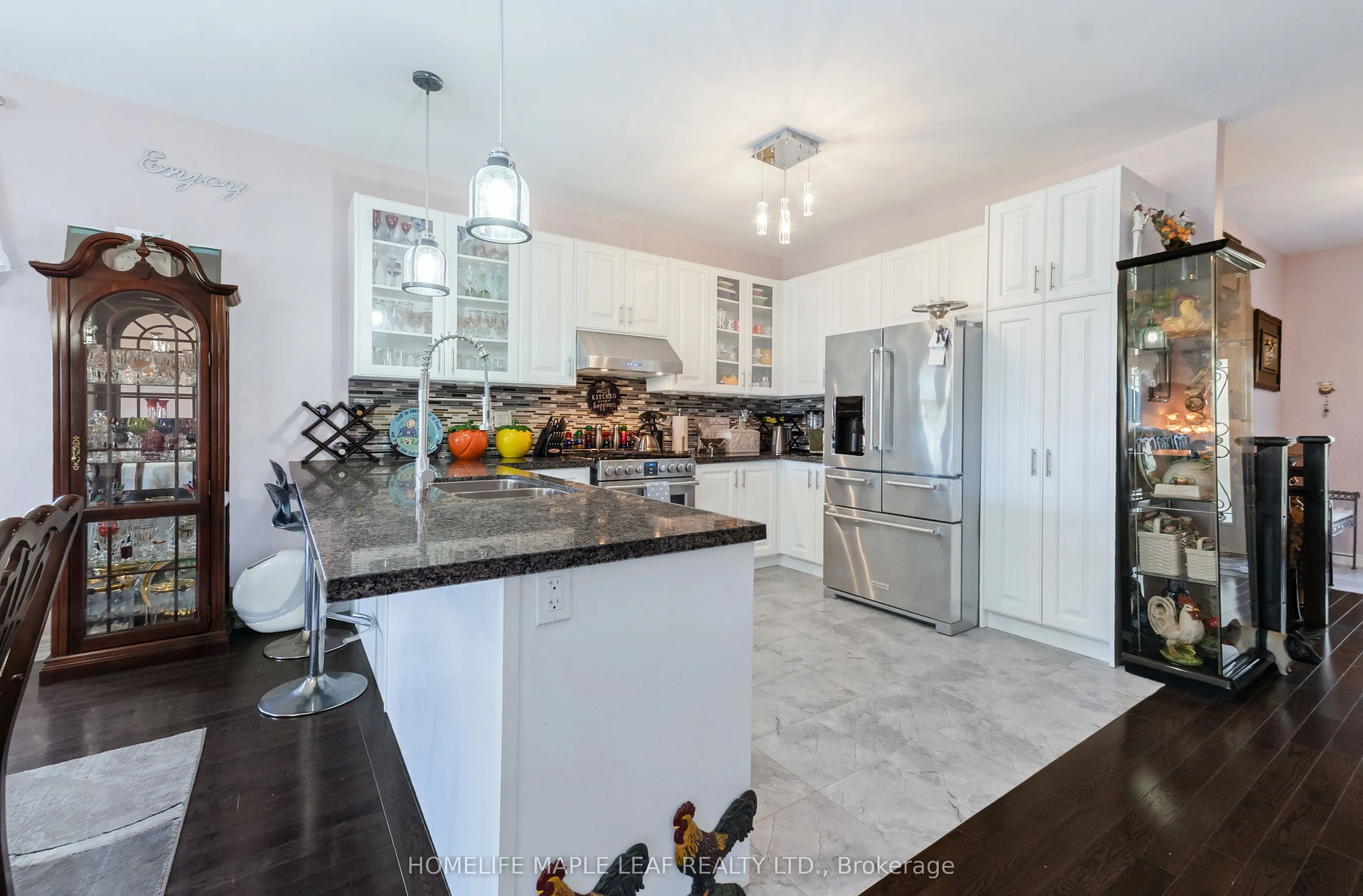 126 Kingsmere Crescent
