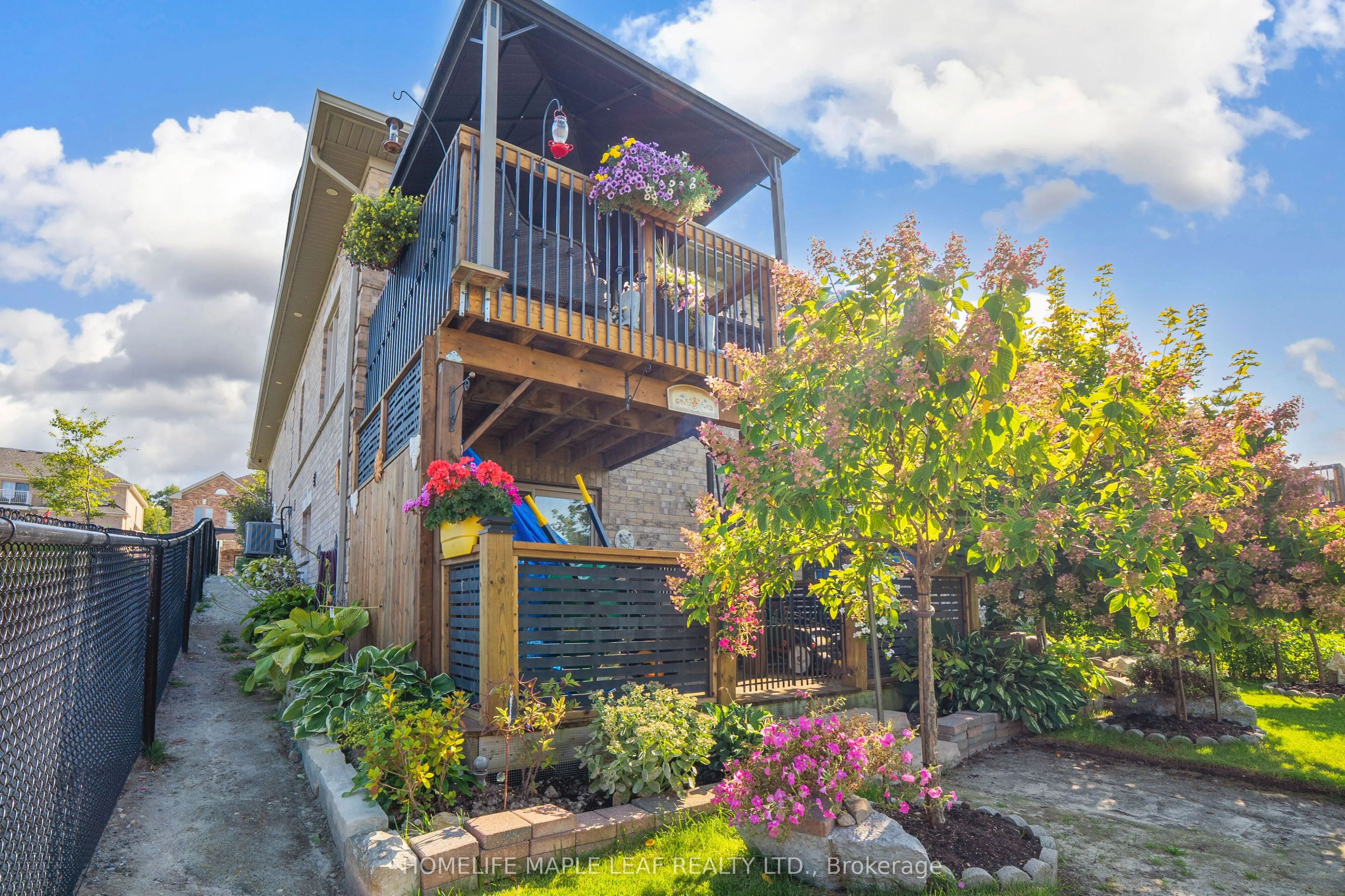126 Kingsmere Crescent