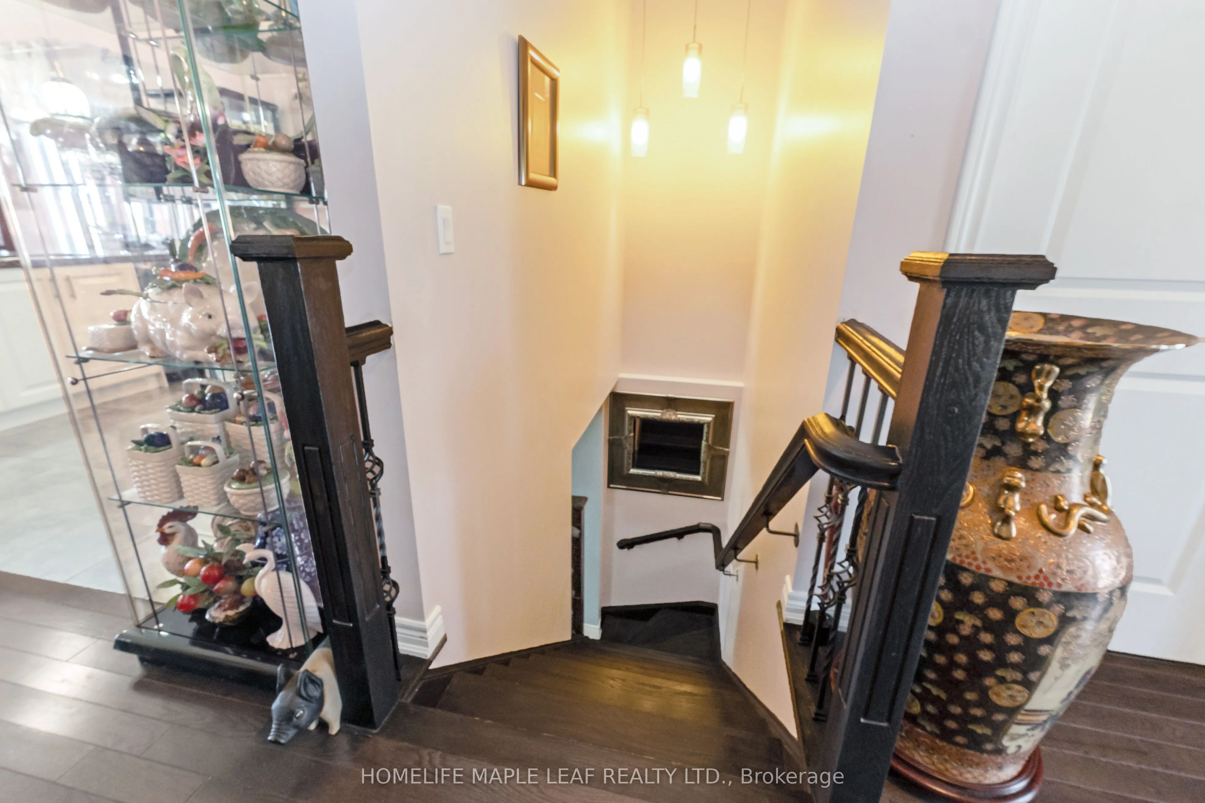 126 Kingsmere Crescent