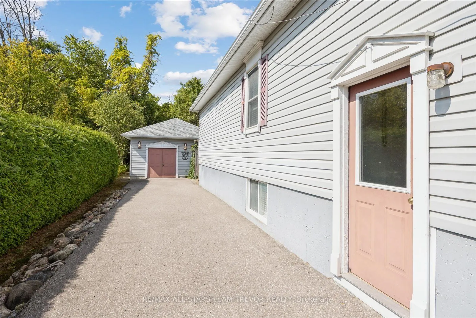 830 Norval Road
