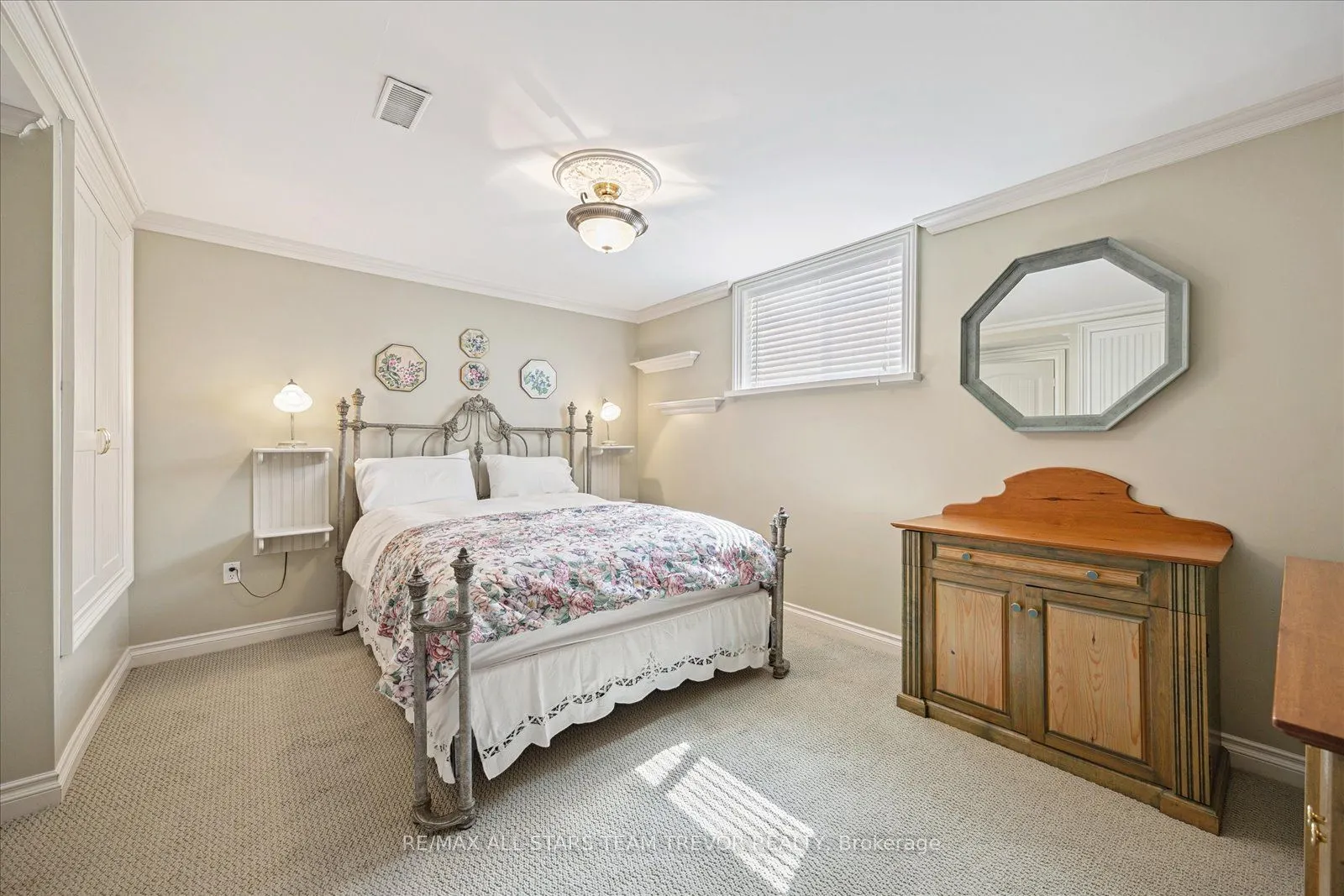 830 Norval Road