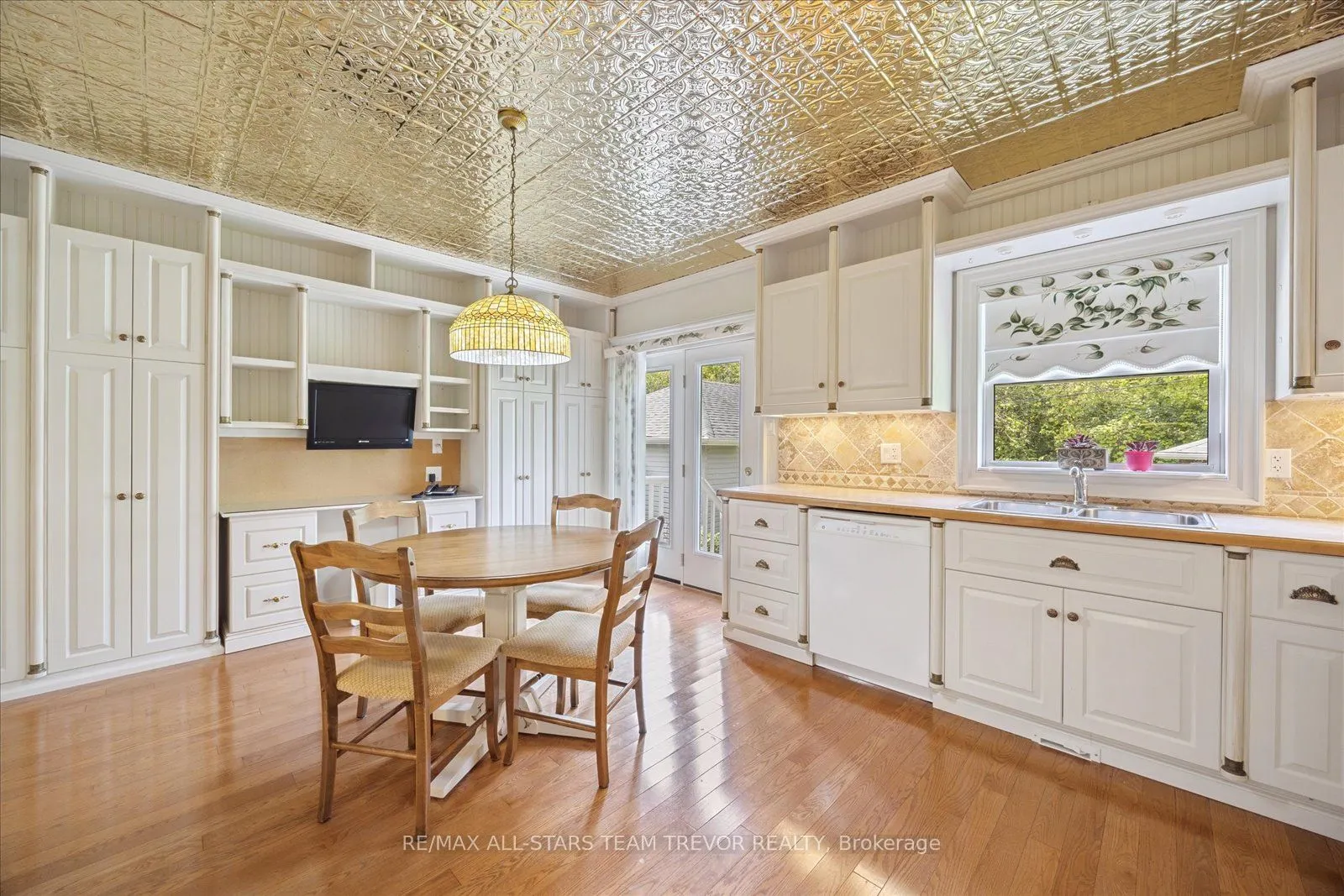 830 Norval Road