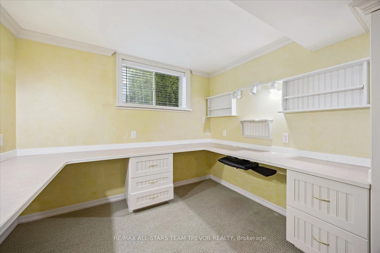 830 Norval Road